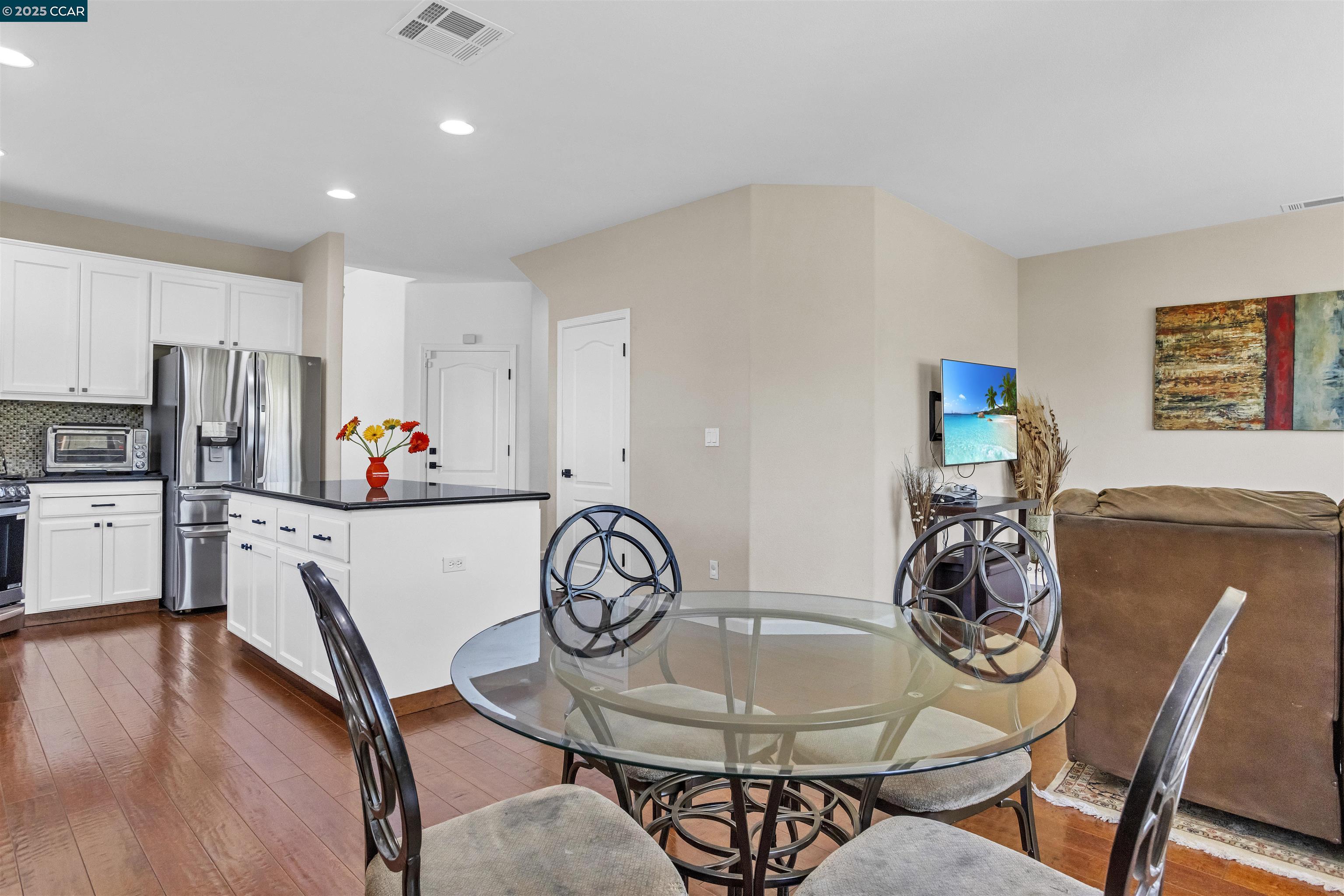 Detail Gallery Image 9 of 35 For 1186 Waverly Cir, Hercules,  CA 94547 - 5 Beds | 3 Baths