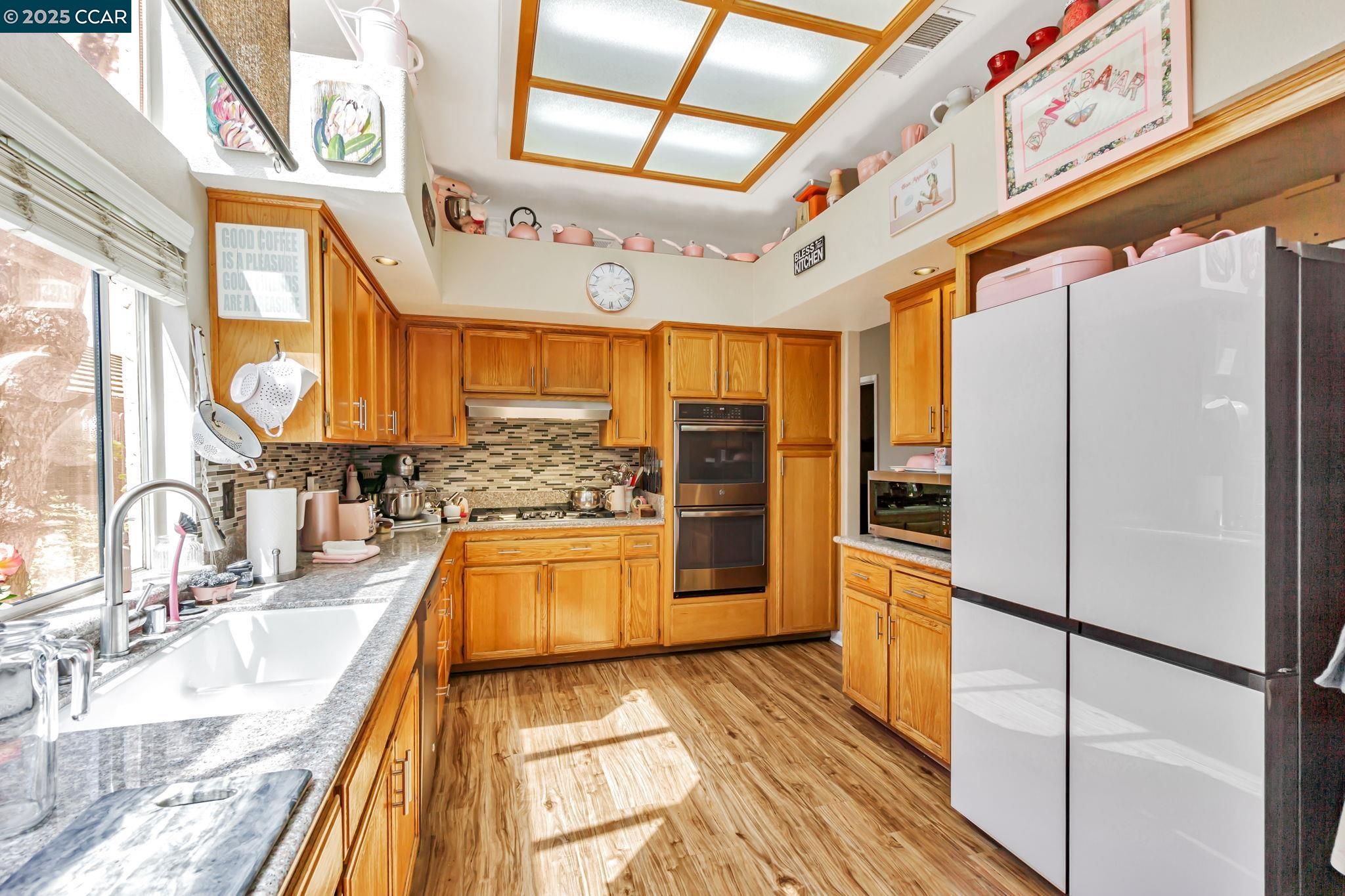 Detail Gallery Image 14 of 58 For 4043 Banbury Way, Antioch,  CA 94531 - 3 Beds | 3 Baths