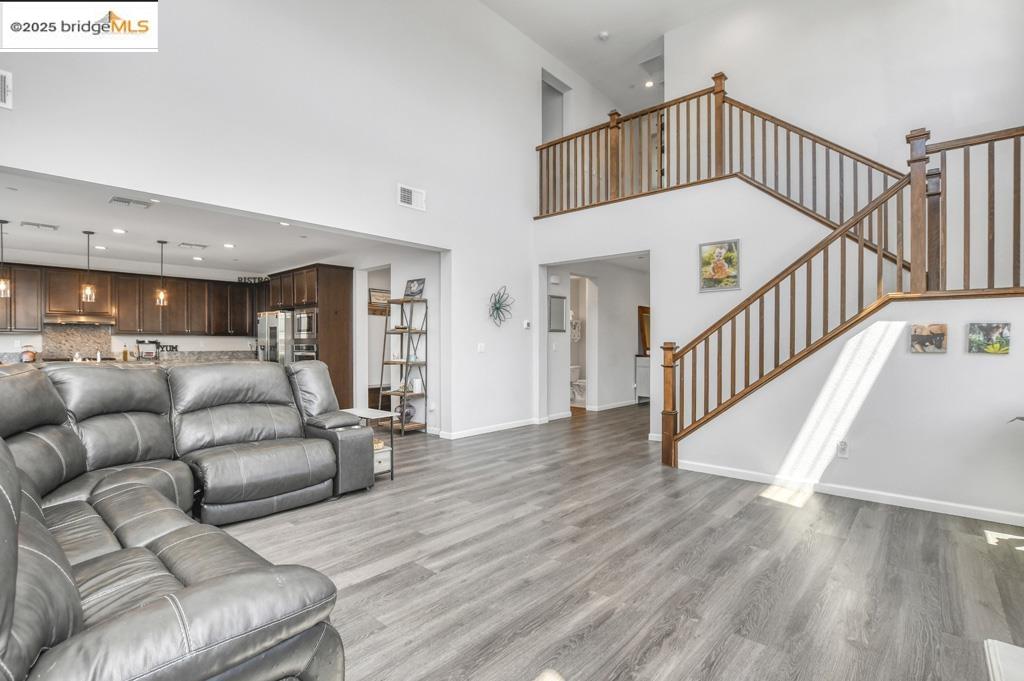 Detail Gallery Image 6 of 45 For 761 Stickney Way, Oakley,  CA 94561 - 5 Beds | 3/1 Baths