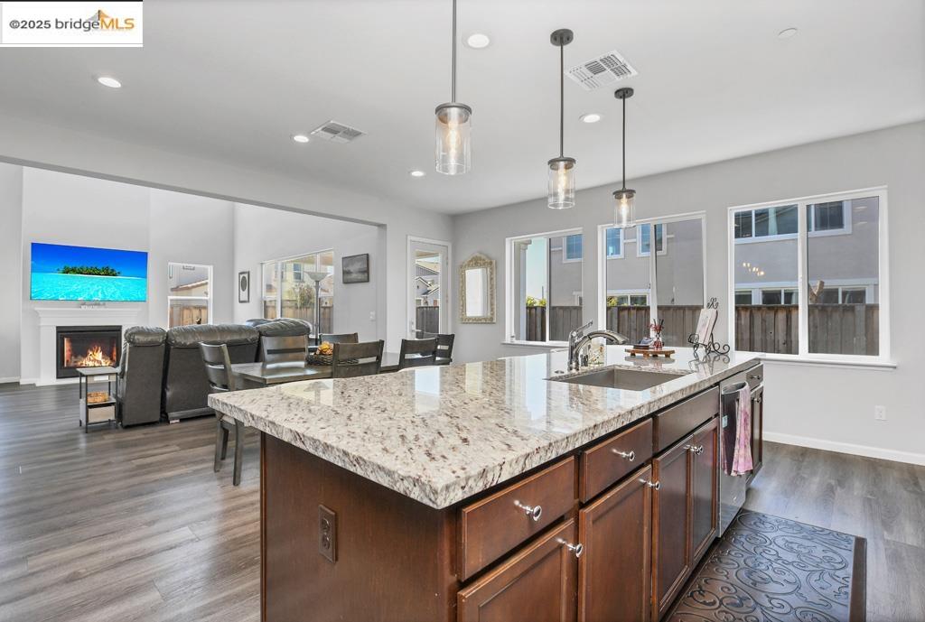Detail Gallery Image 8 of 45 For 761 Stickney Way, Oakley,  CA 94561 - 5 Beds | 3/1 Baths