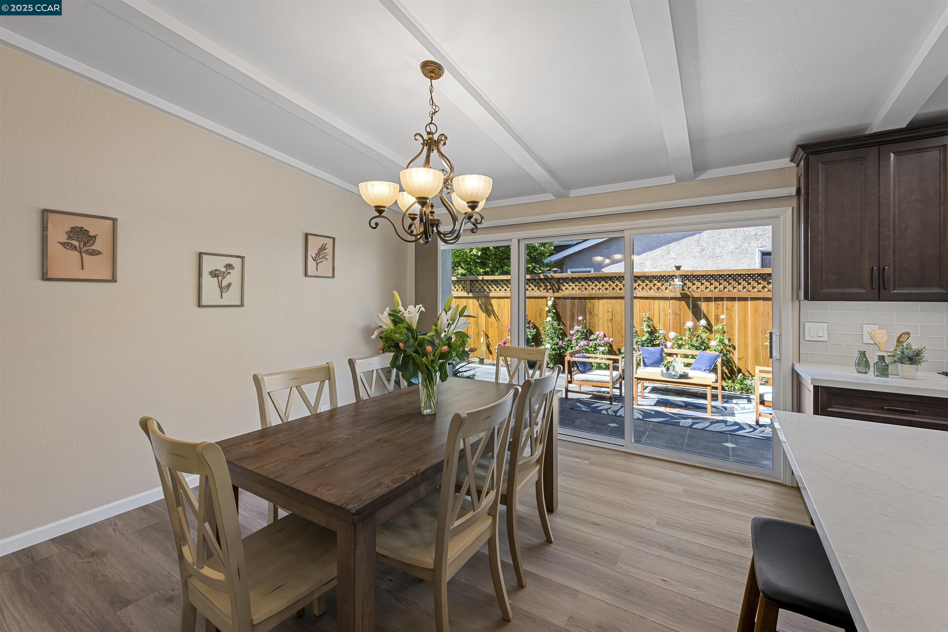 Detail Gallery Image 12 of 47 For 30450 Oakmont Way, Hayward,  CA 94544 - 3 Beds | 2 Baths