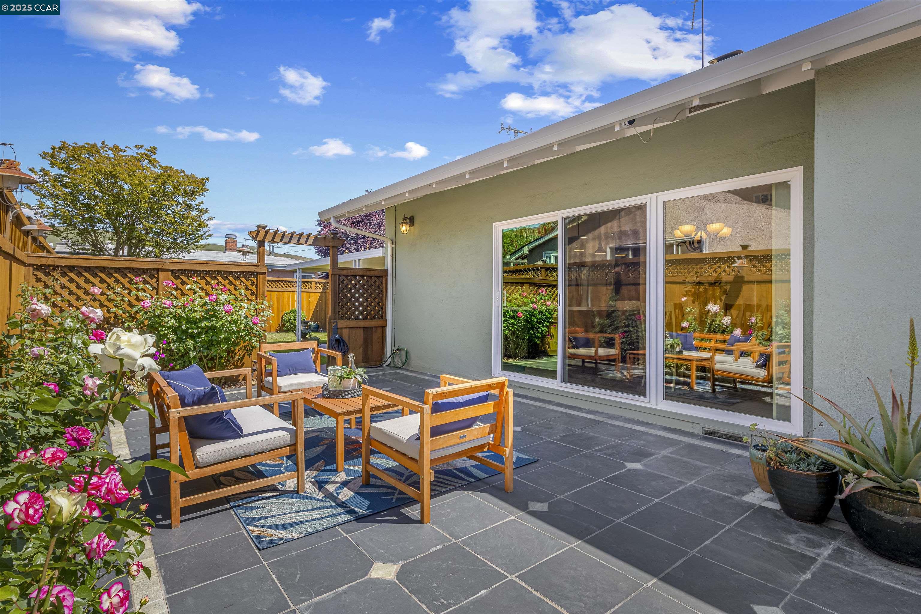 Detail Gallery Image 35 of 47 For 30450 Oakmont Way, Hayward,  CA 94544 - 3 Beds | 2 Baths