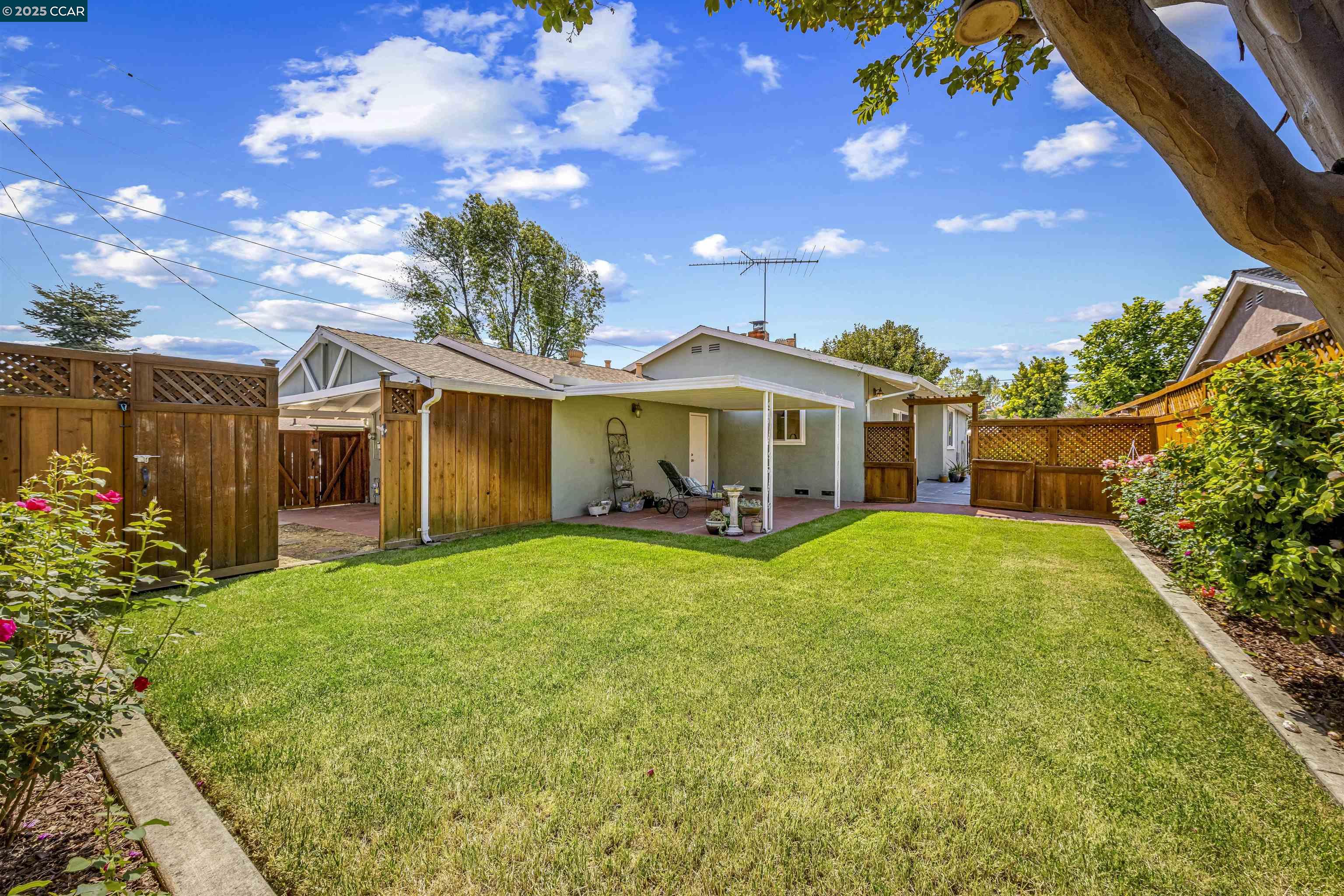 Detail Gallery Image 37 of 47 For 30450 Oakmont Way, Hayward,  CA 94544 - 3 Beds | 2 Baths