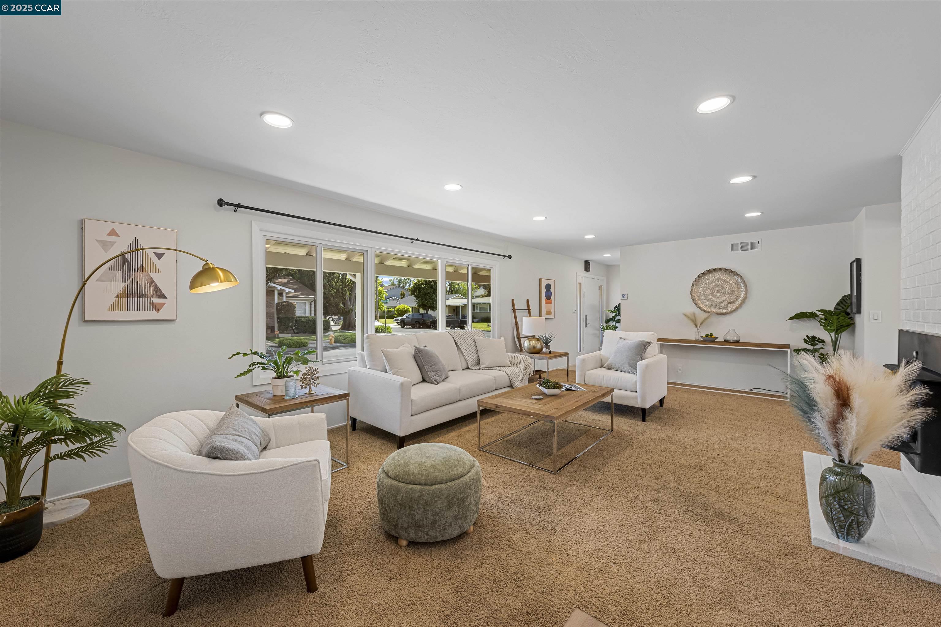 Detail Gallery Image 7 of 47 For 30450 Oakmont Way, Hayward,  CA 94544 - 3 Beds | 2 Baths