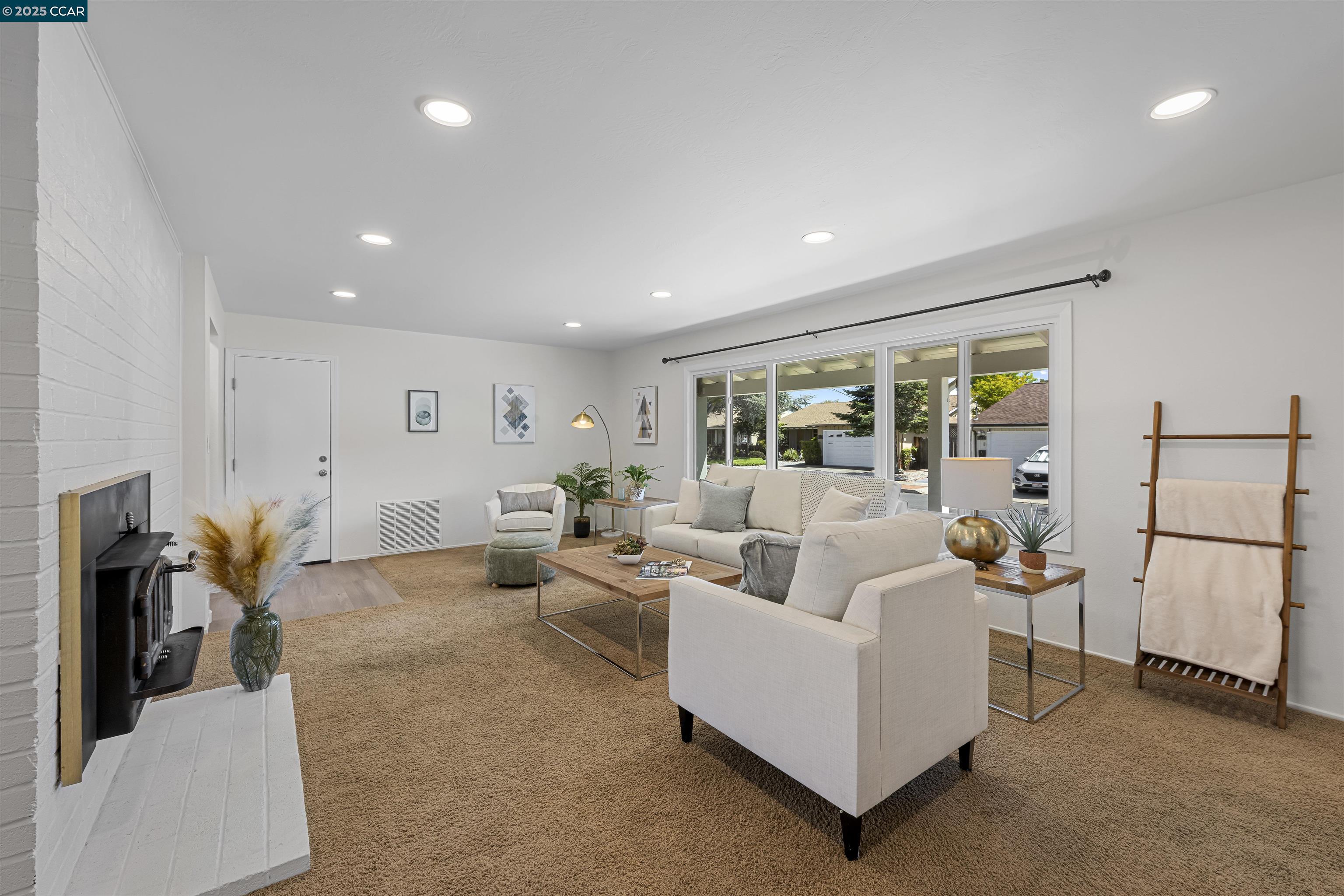 Detail Gallery Image 8 of 47 For 30450 Oakmont Way, Hayward,  CA 94544 - 3 Beds | 2 Baths