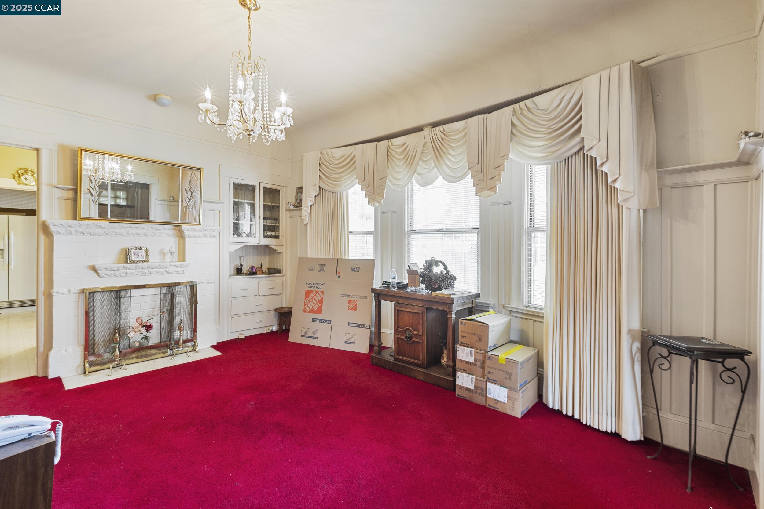 Detail Gallery Image 11 of 27 For 852 58th St, Oakland,  CA 94608 - 3 Beds | 2 Baths