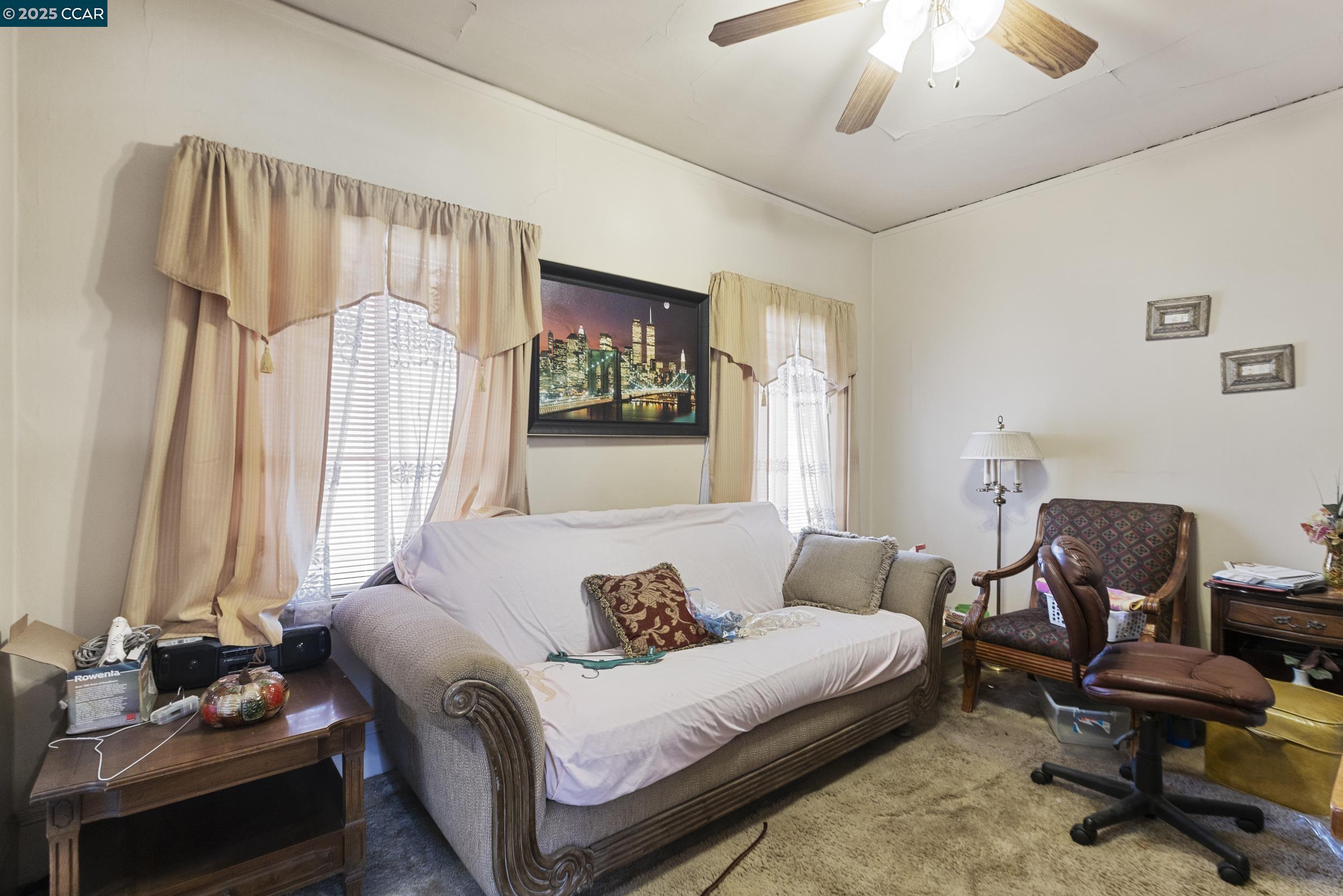 Detail Gallery Image 18 of 27 For 852 58th St, Oakland,  CA 94608 - 3 Beds | 2 Baths