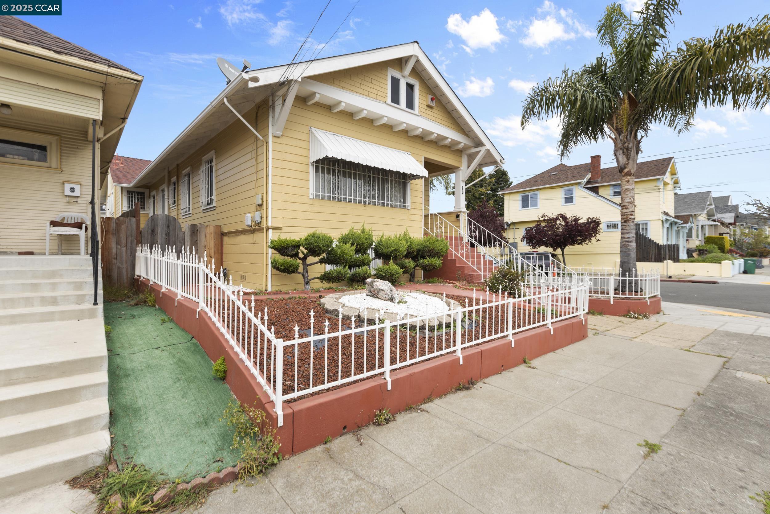 Detail Gallery Image 25 of 27 For 852 58th St, Oakland,  CA 94608 - 3 Beds | 2 Baths