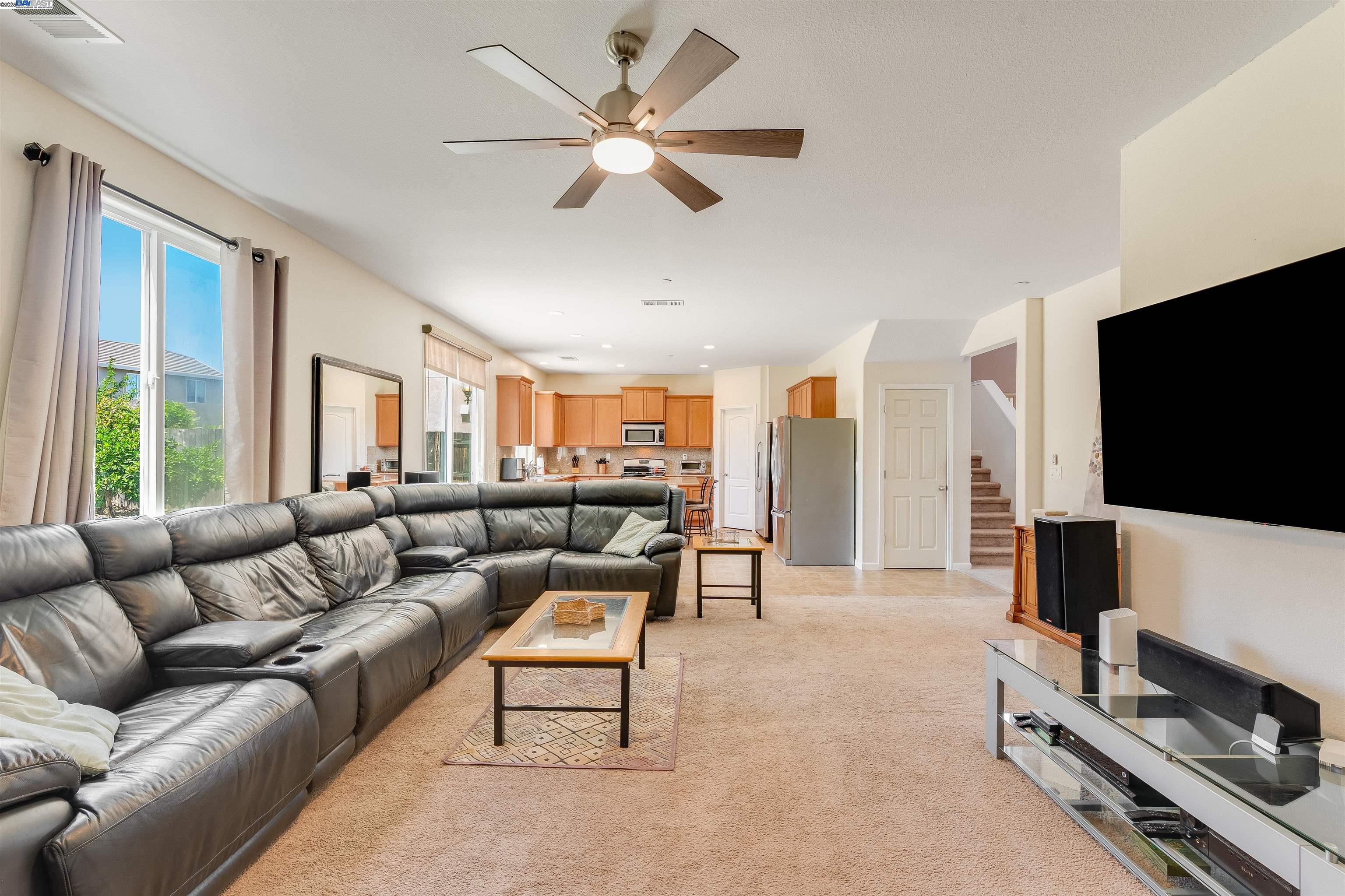 Detail Gallery Image 14 of 38 For 42 Sugarbush Ct, Oakley,  CA 94561 - 5 Beds | 3 Baths