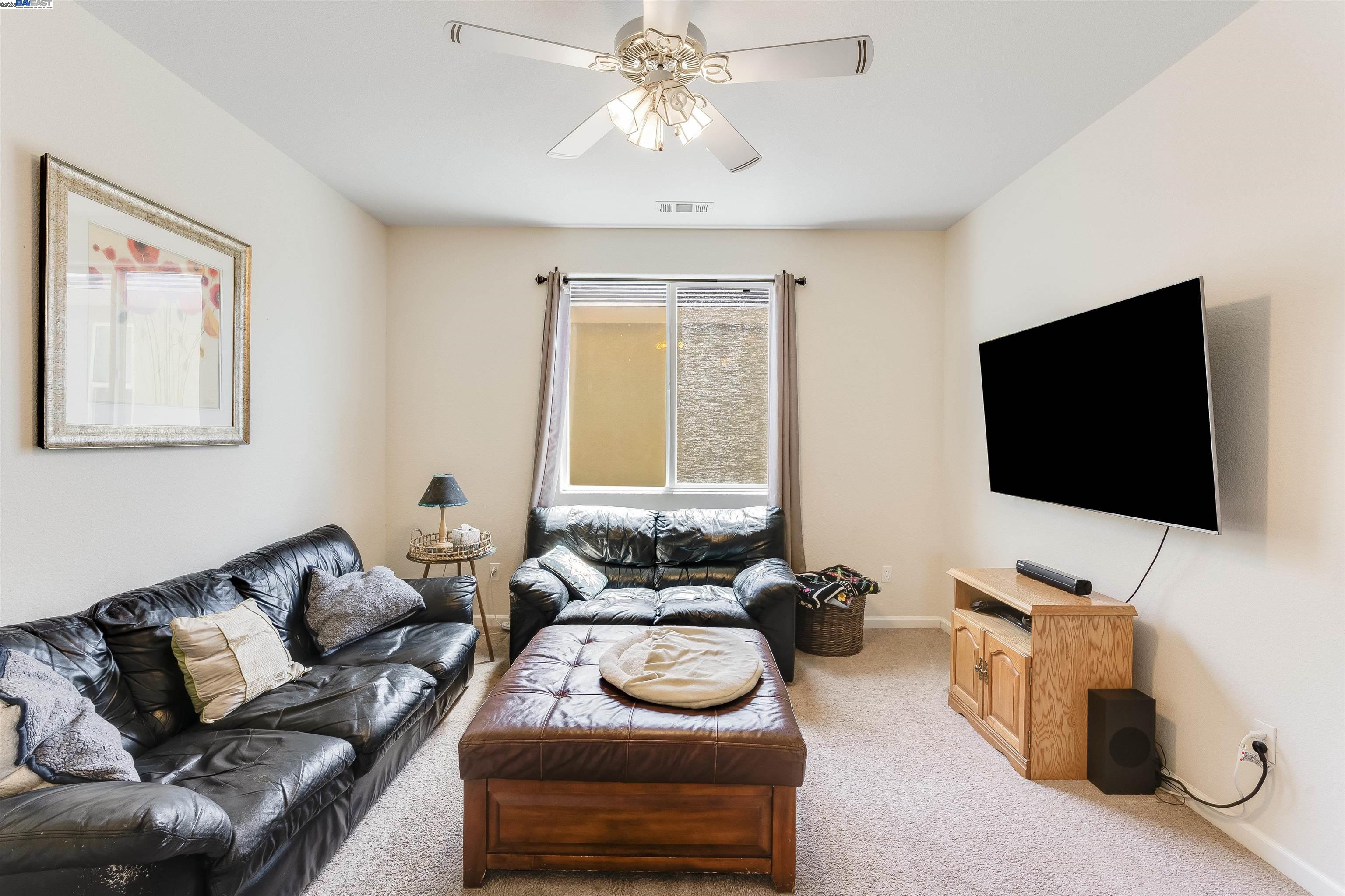Detail Gallery Image 17 of 38 For 42 Sugarbush Ct, Oakley,  CA 94561 - 5 Beds | 3 Baths