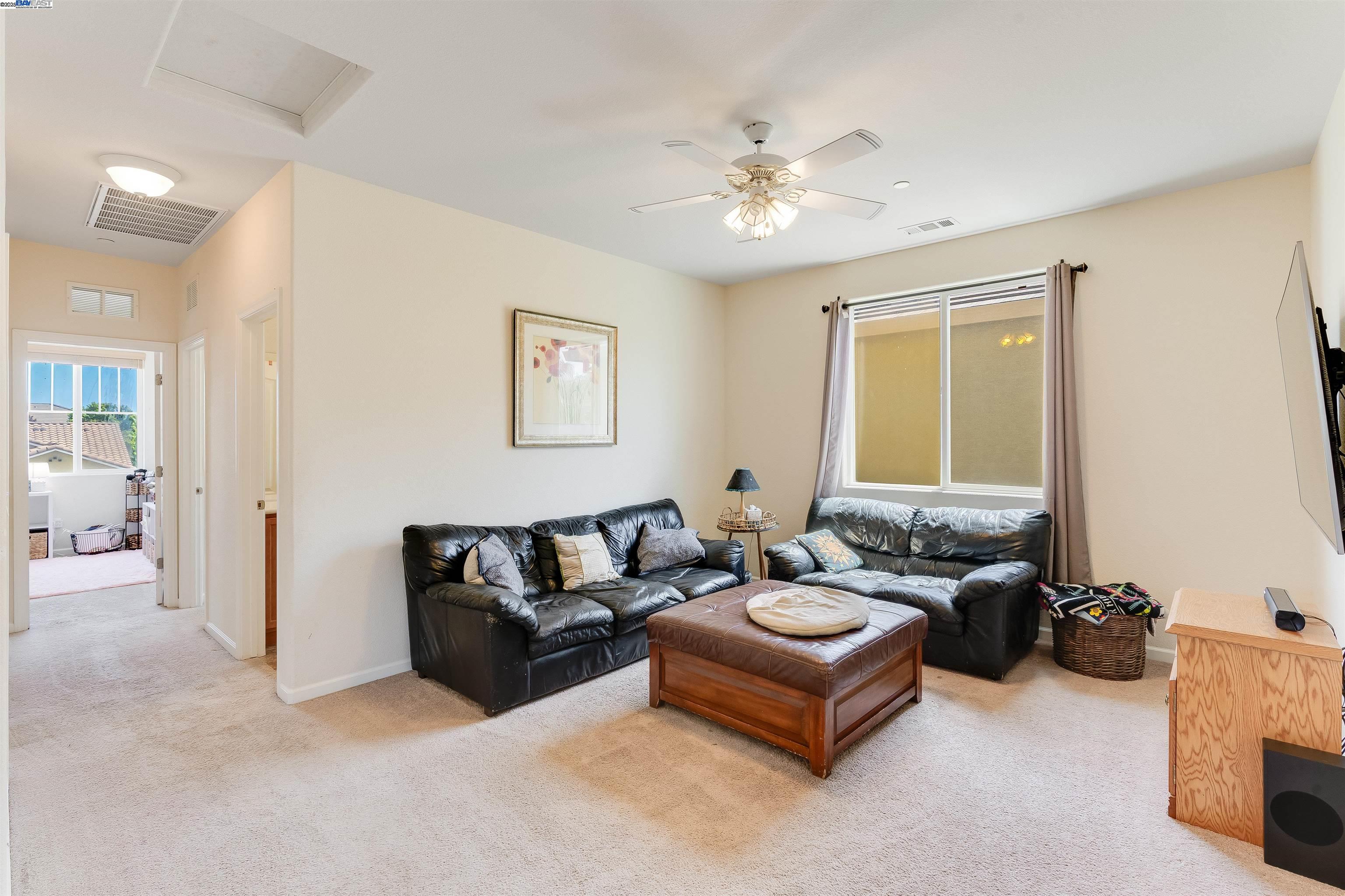 Detail Gallery Image 18 of 38 For 42 Sugarbush Ct, Oakley,  CA 94561 - 5 Beds | 3 Baths