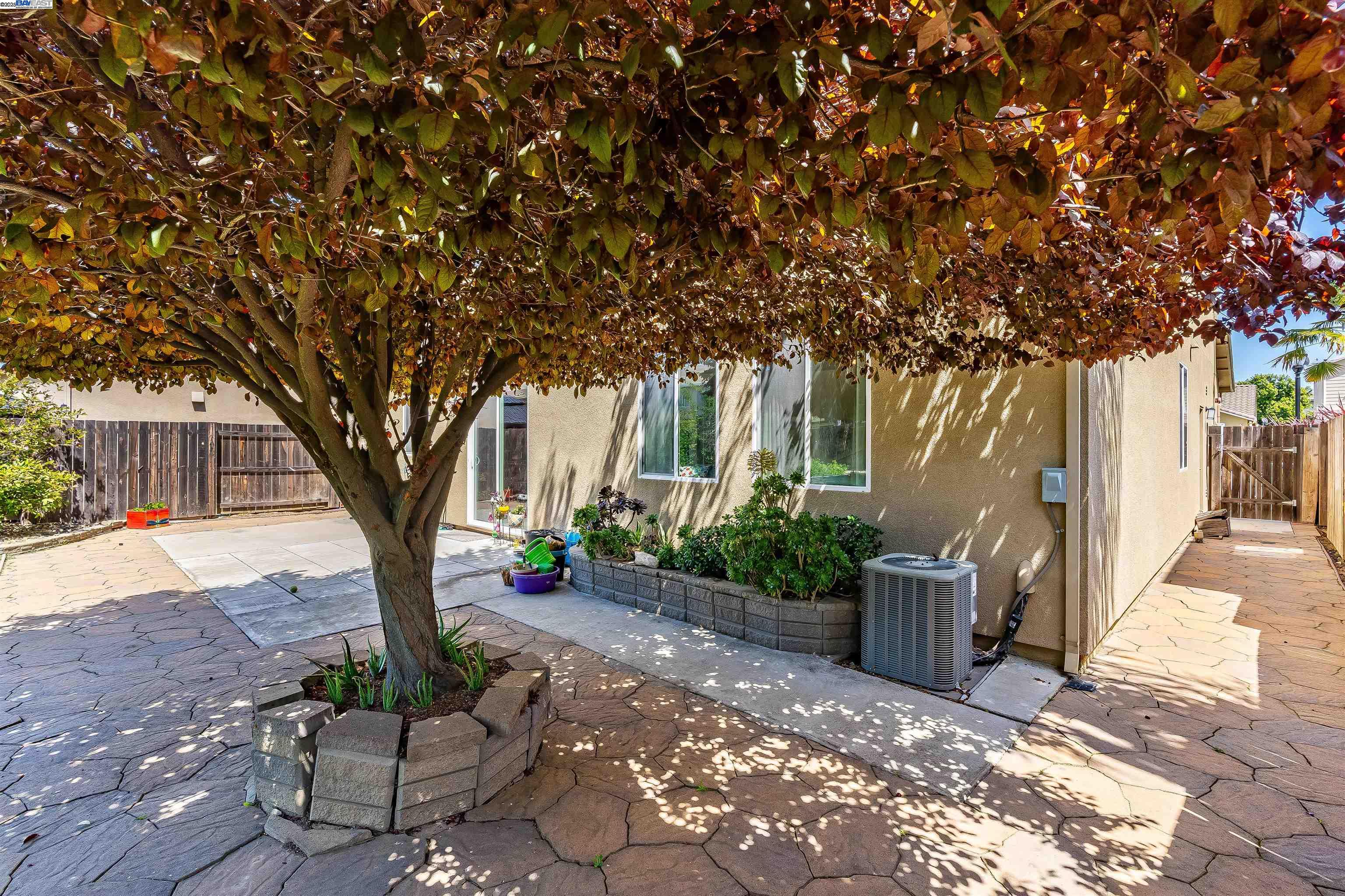 Detail Gallery Image 31 of 38 For 42 Sugarbush Ct, Oakley,  CA 94561 - 5 Beds | 3 Baths