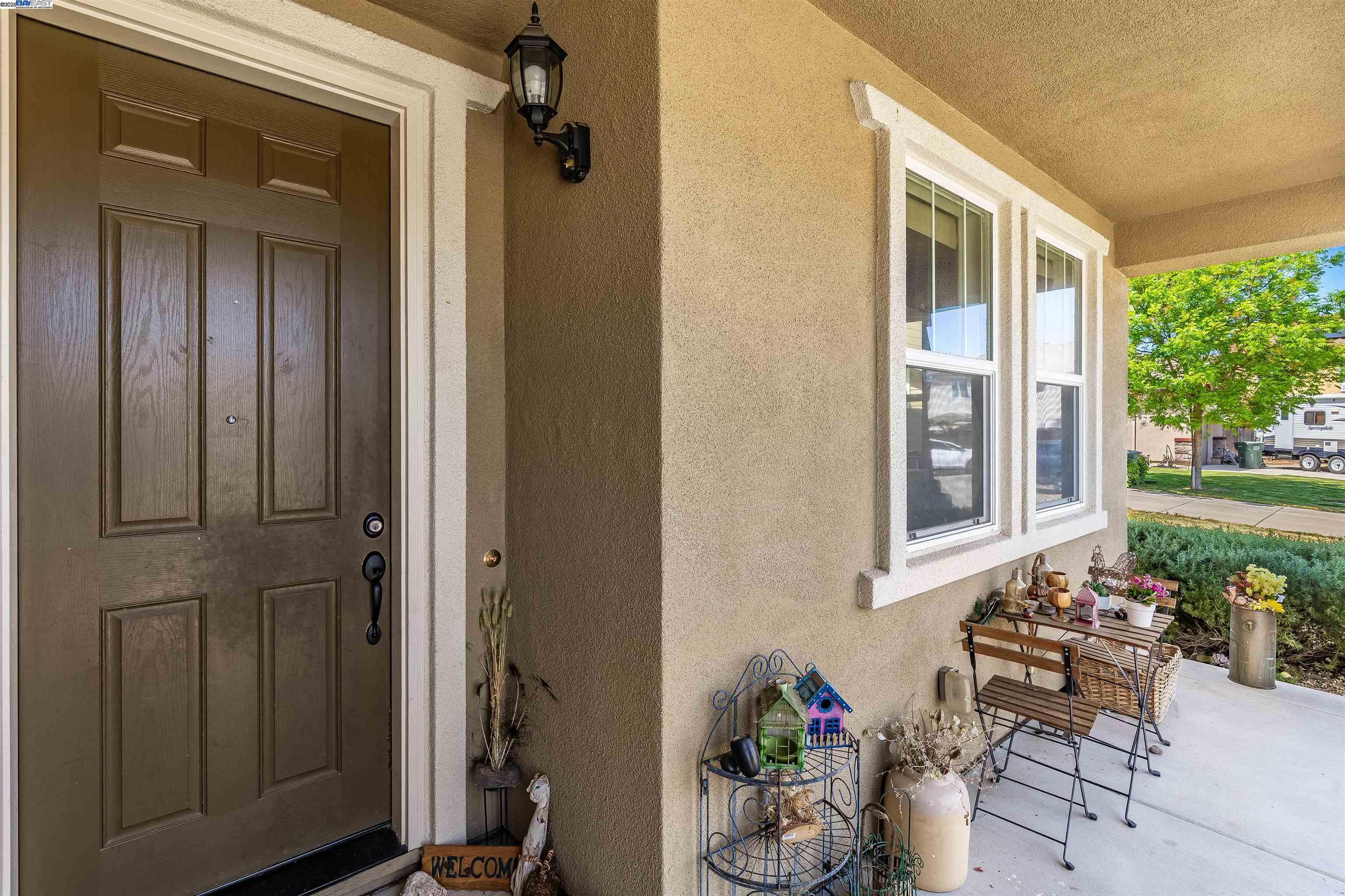 Detail Gallery Image 5 of 38 For 42 Sugarbush Ct, Oakley,  CA 94561 - 5 Beds | 3 Baths