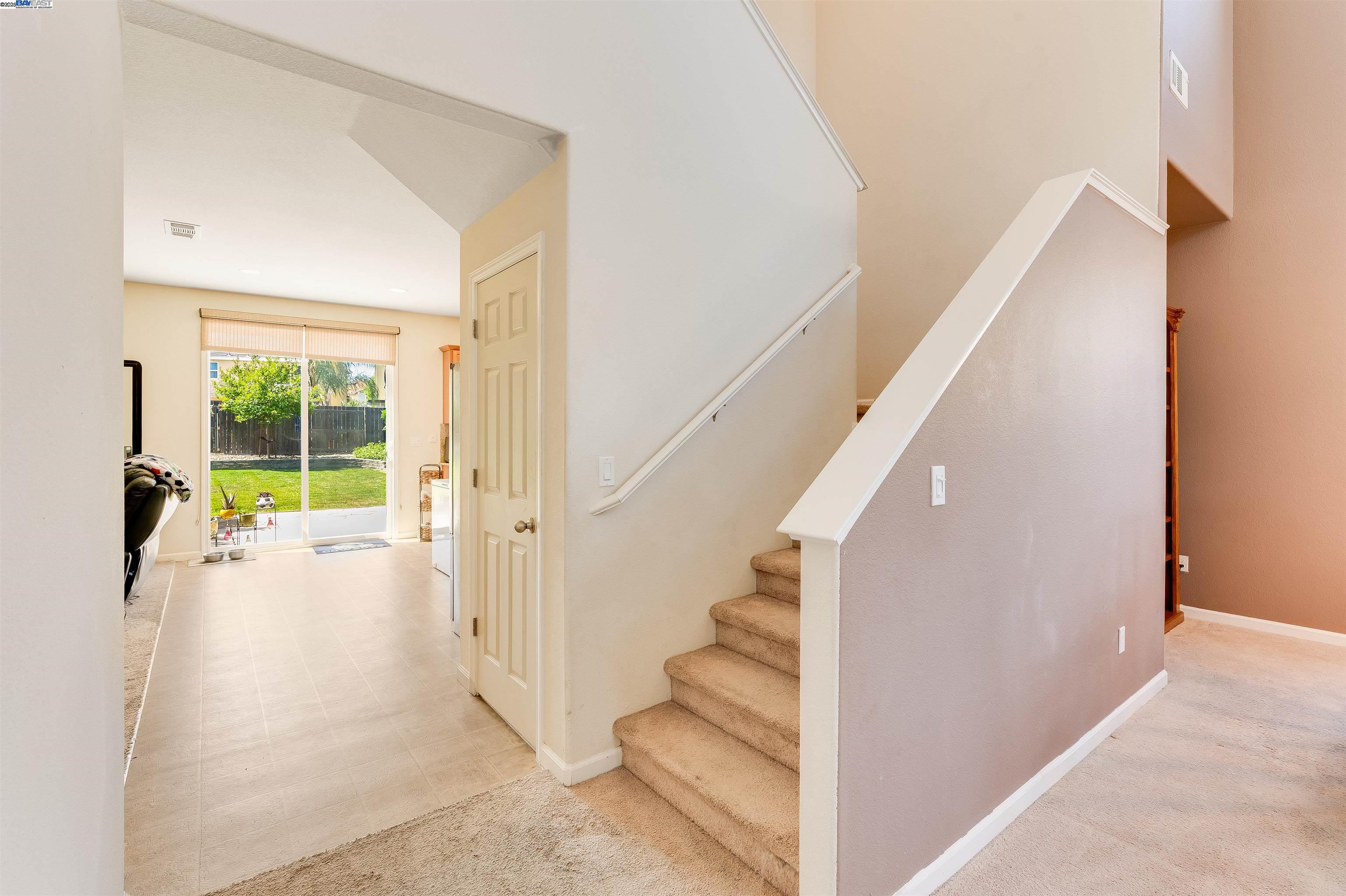 Detail Gallery Image 8 of 38 For 42 Sugarbush Ct, Oakley,  CA 94561 - 5 Beds | 3 Baths