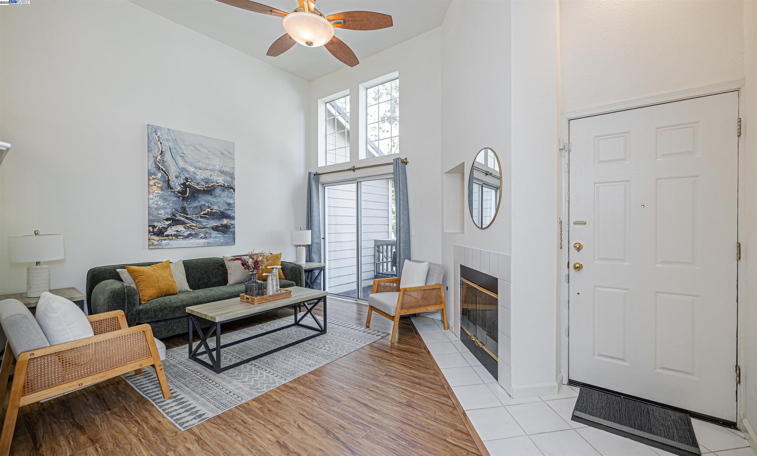 Detail Gallery Image 7 of 24 For 1125 Homer Cmn, San Jose,  CA 95131 - 2 Beds | 2/1 Baths