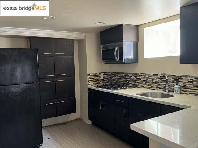 Detail Gallery Image 21 of 27 For 4708 Macarthur Blvd., Oakland,  CA 94619 - 3 Beds | 2 Baths