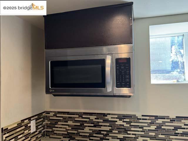 Detail Gallery Image 22 of 27 For 4708 Macarthur Blvd., Oakland,  CA 94619 - 3 Beds | 2 Baths