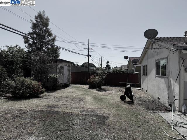 Detail Gallery Image 11 of 12 For 26772 Peterman Ave, Hayward,  CA 94545 - 3 Beds | 2 Baths
