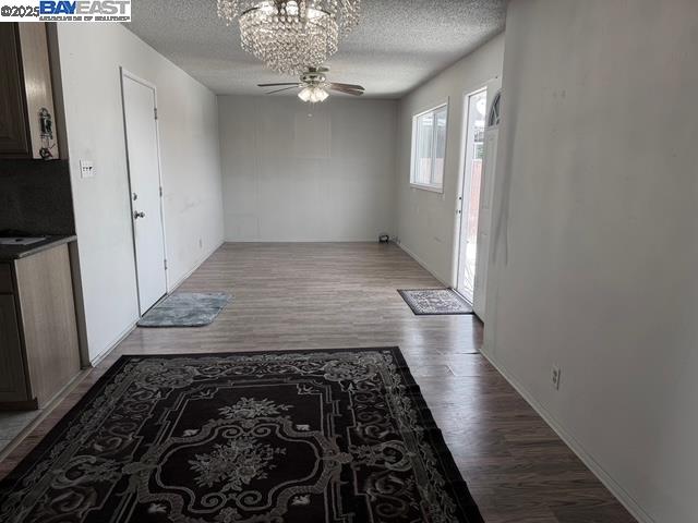 Detail Gallery Image 5 of 12 For 26772 Peterman Ave, Hayward,  CA 94545 - 3 Beds | 2 Baths