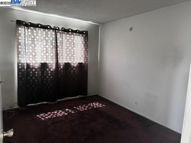 Detail Gallery Image 8 of 12 For 26772 Peterman Ave, Hayward,  CA 94545 - 3 Beds | 2 Baths