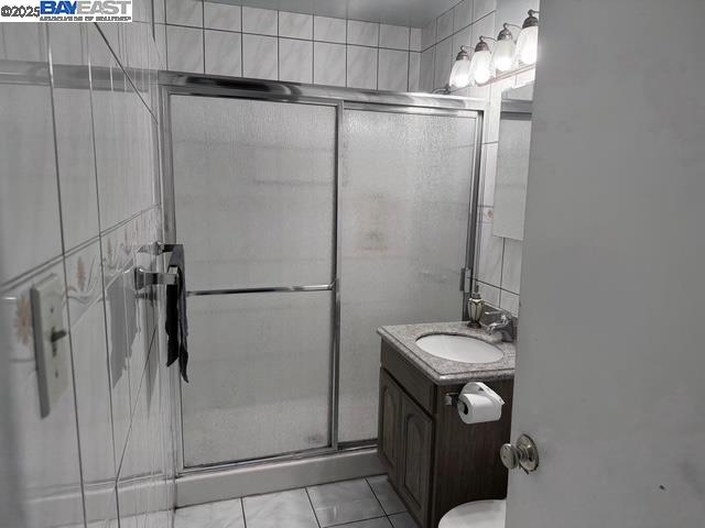 Detail Gallery Image 9 of 12 For 26772 Peterman Ave, Hayward,  CA 94545 - 3 Beds | 2 Baths