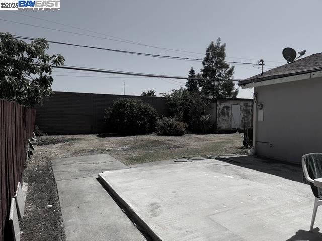 Detail Gallery Image 10 of 12 For 26772 Peterman Ave, Hayward,  CA 94545 - 3 Beds | 2 Baths