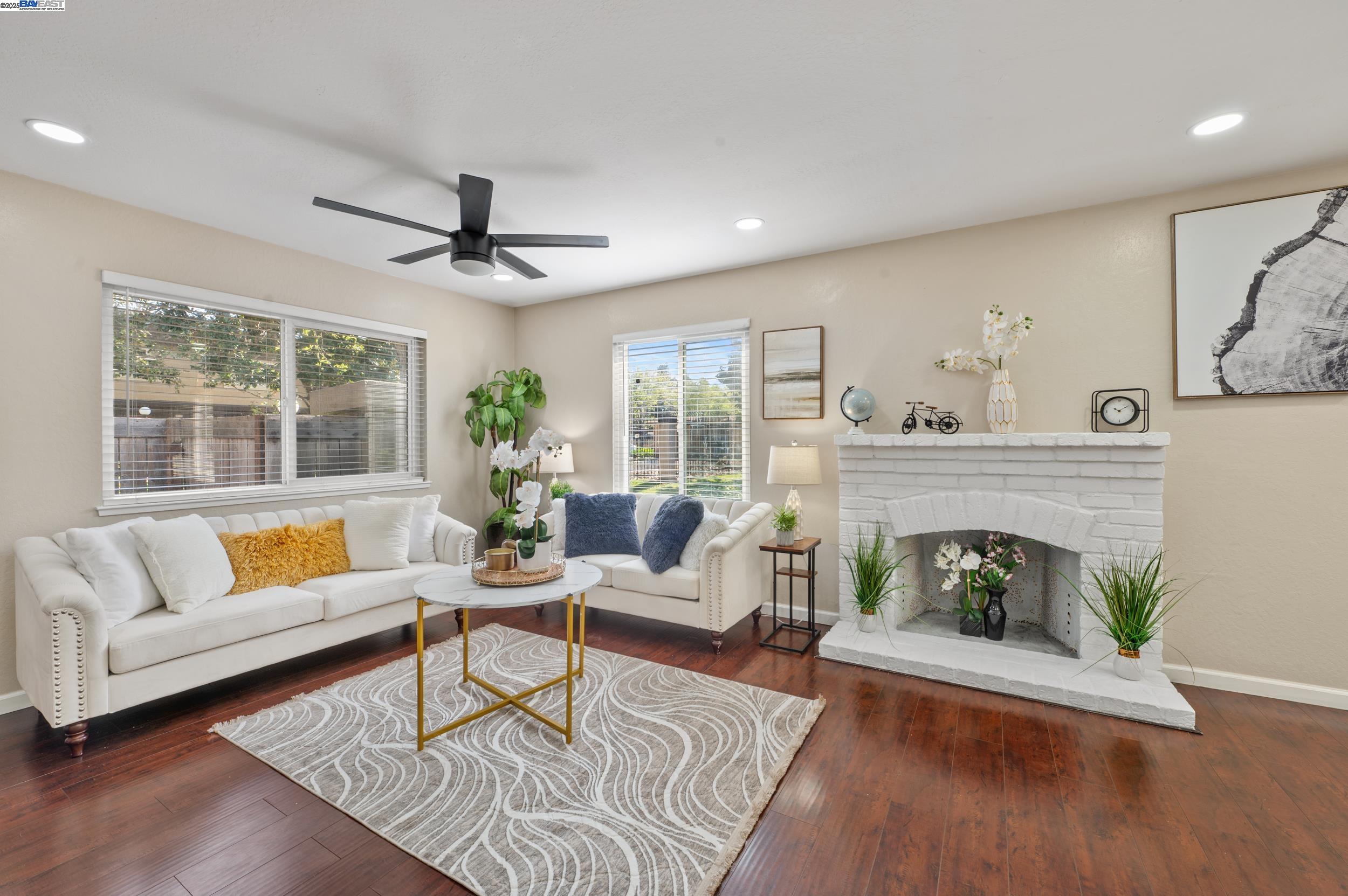 Detail Gallery Image 3 of 25 For 38537 Vancouver Cmn, Fremont,  CA 94536 - 2 Beds | 1 Baths