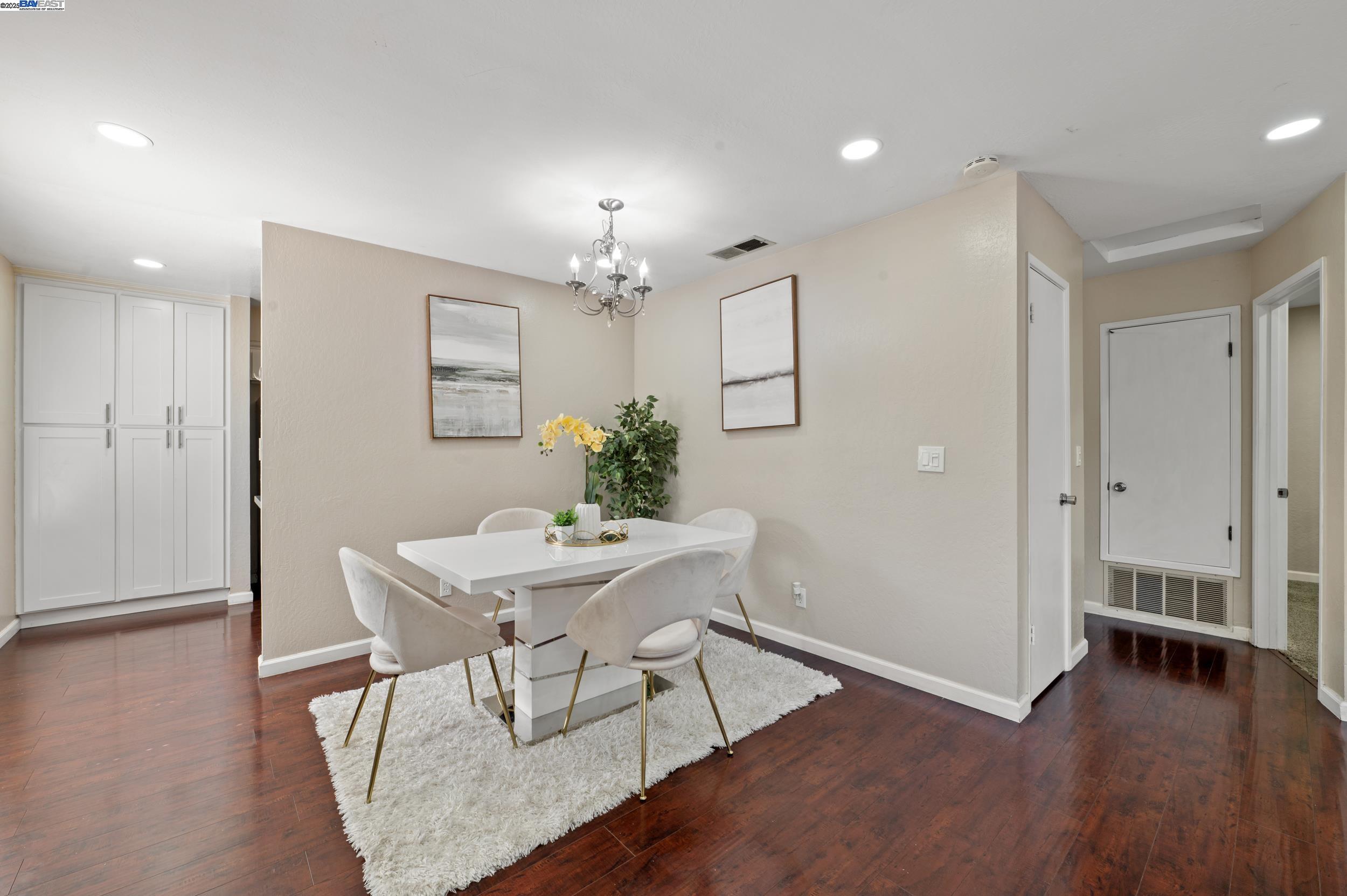 Detail Gallery Image 4 of 25 For 38537 Vancouver Cmn, Fremont,  CA 94536 - 2 Beds | 1 Baths