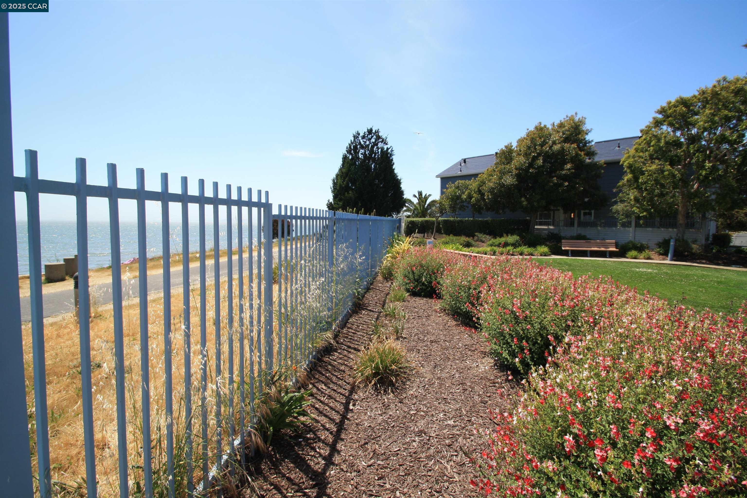 Detail Gallery Image 33 of 37 For 48 Southwind Cir, Richmond,  CA 94804 - 3 Beds | 2/1 Baths