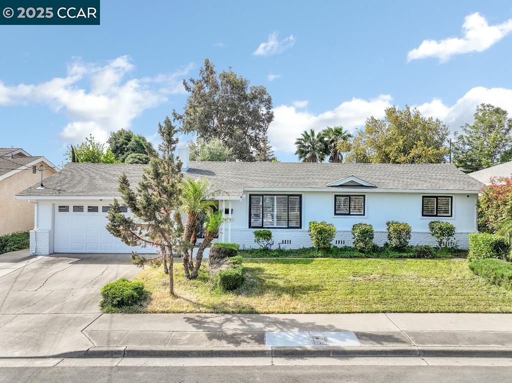 Detail Gallery Image 1 of 31 For 320 E 13th Street, Antioch,  CA 94509-1910 - 3 Beds | 2 Baths