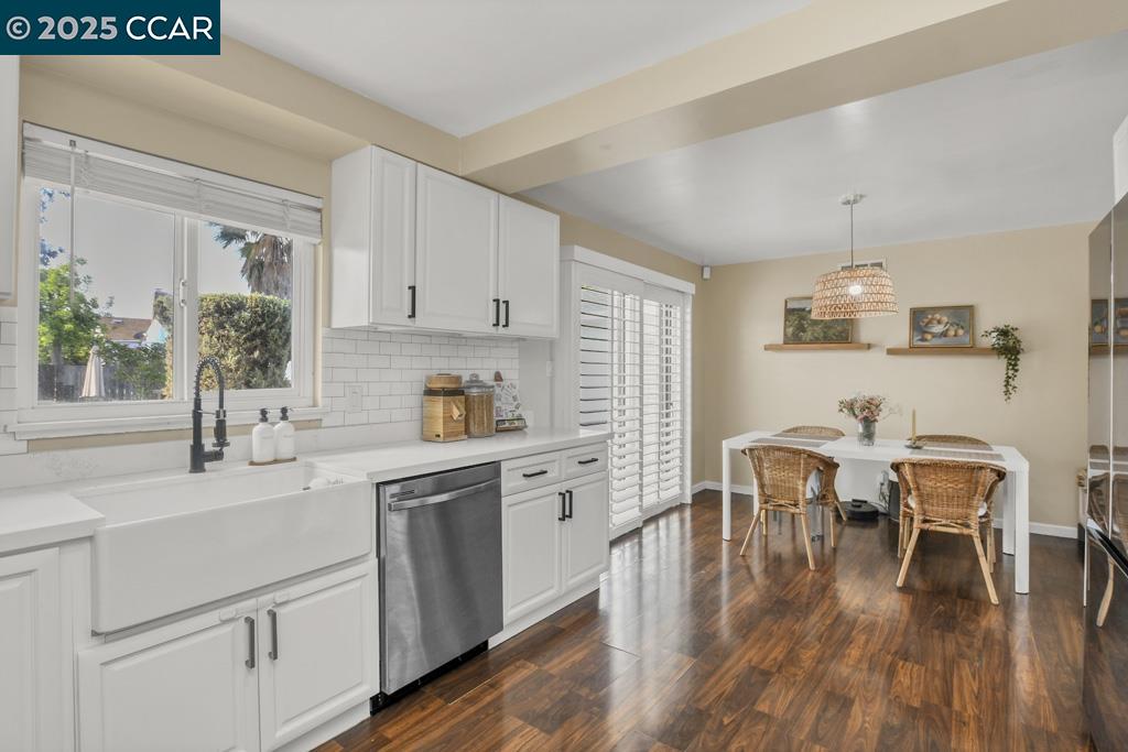 Detail Gallery Image 13 of 31 For 320 E 13th Street, Antioch,  CA 94509-1910 - 3 Beds | 2 Baths