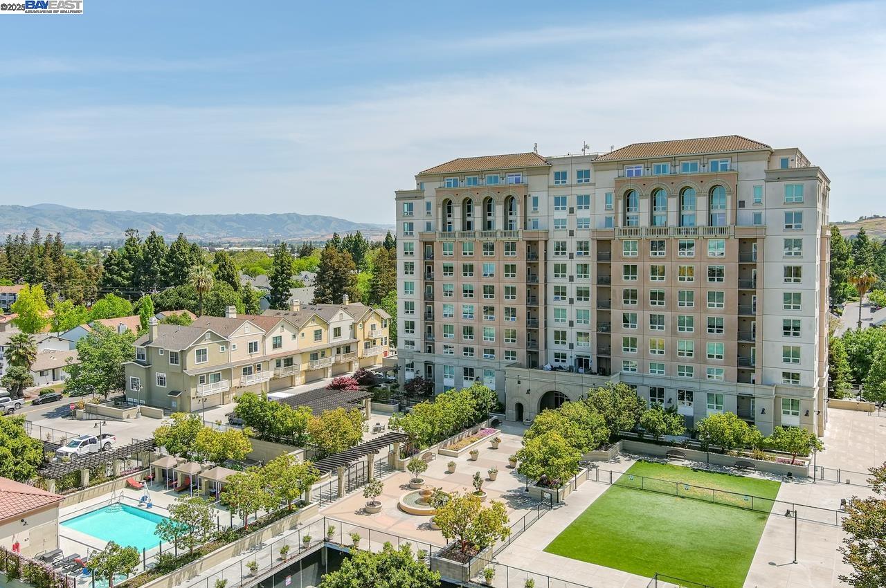 Detail Gallery Image 3 of 31 For 1375 Lick Ave #222,  San Jose,  CA 95110 - 2 Beds | 2 Baths