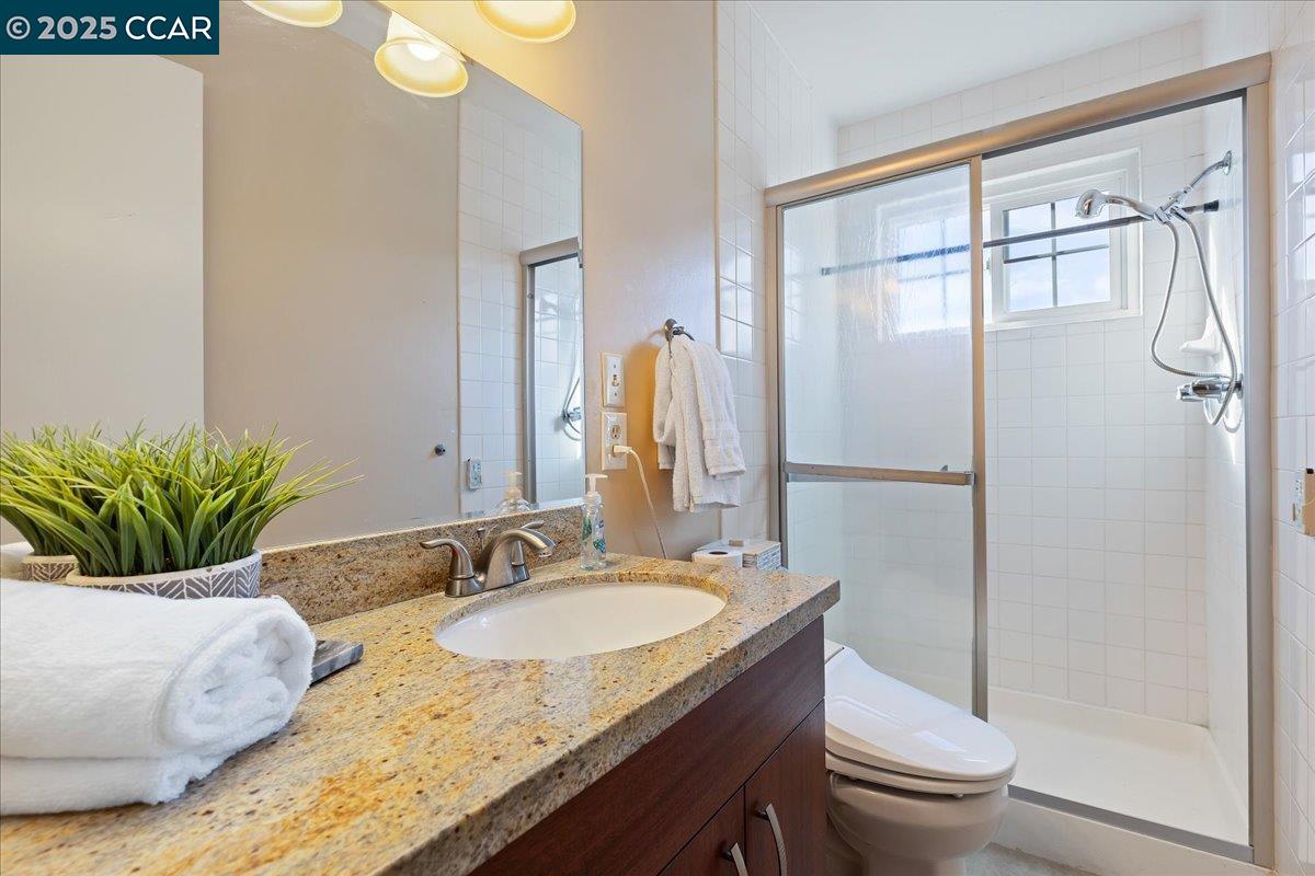 Detail Gallery Image 19 of 39 For 34864 Perry Rd, Union City,  CA 94587 - 5 Beds | 3 Baths