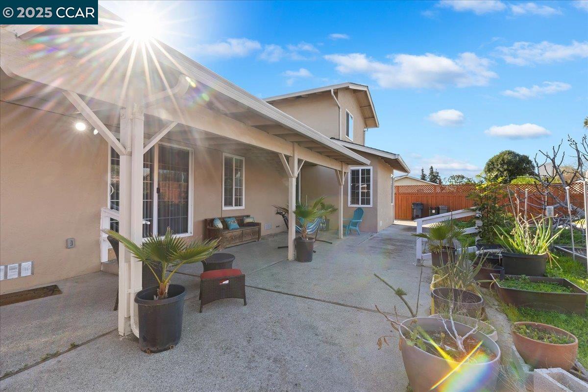 Detail Gallery Image 27 of 39 For 34864 Perry Rd, Union City,  CA 94587 - 5 Beds | 3 Baths