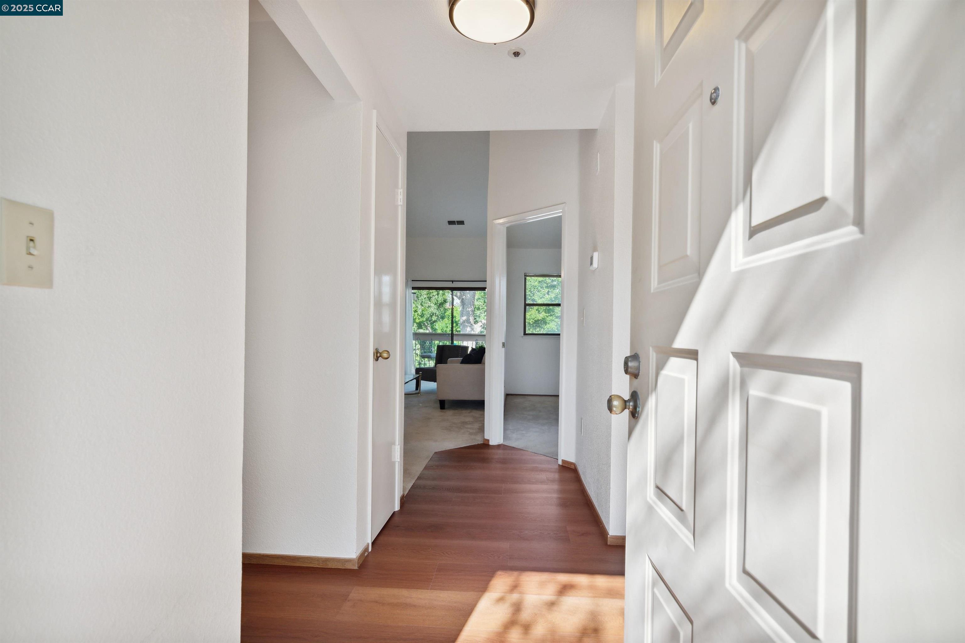 Photo #4: 41095660 Listing: Photo #4