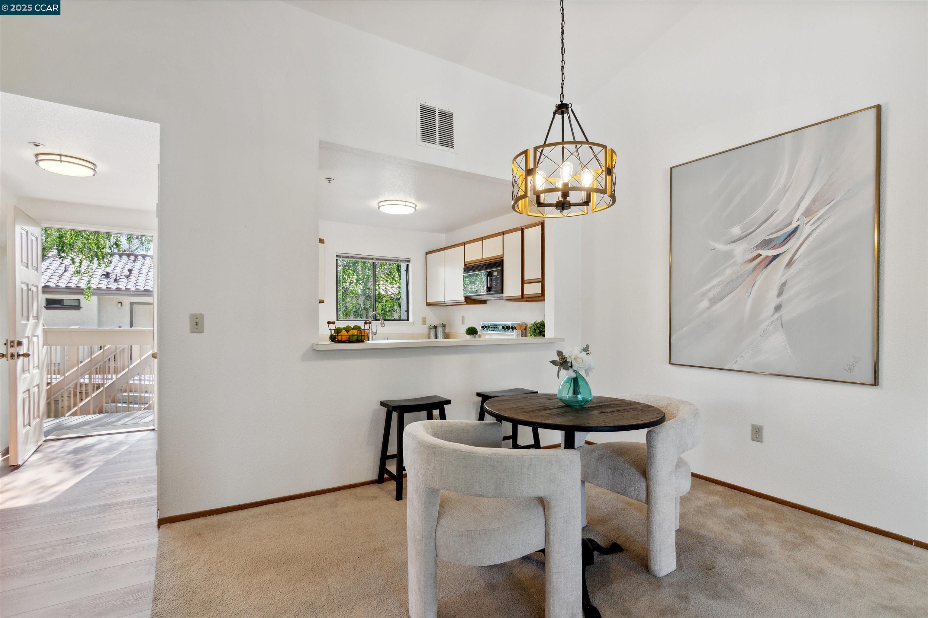 Photo #5: 41095660 Listing: Photo #5
