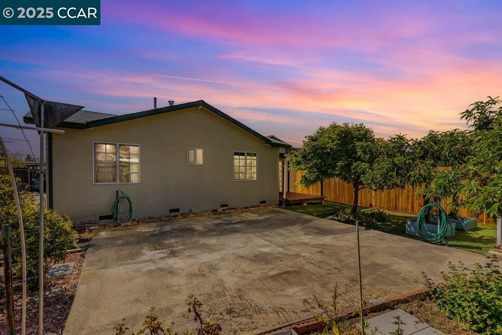 Detail Gallery Image 22 of 29 For 1522 Severus Dr, Vallejo,  CA 94589 - 5 Beds | 3 Baths