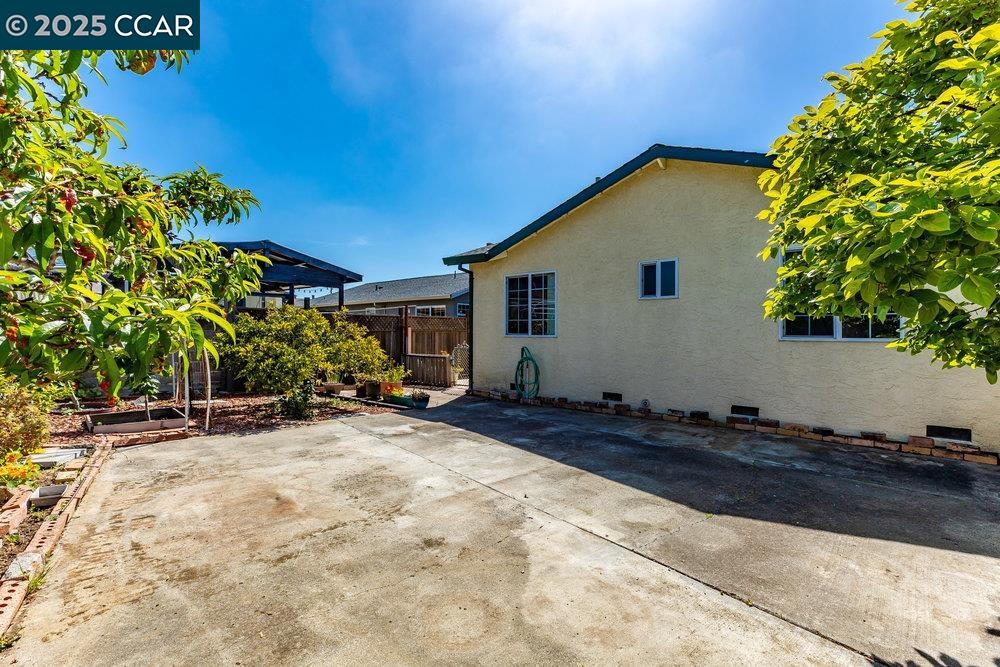 Detail Gallery Image 26 of 29 For 1522 Severus Dr, Vallejo,  CA 94589 - 5 Beds | 3 Baths