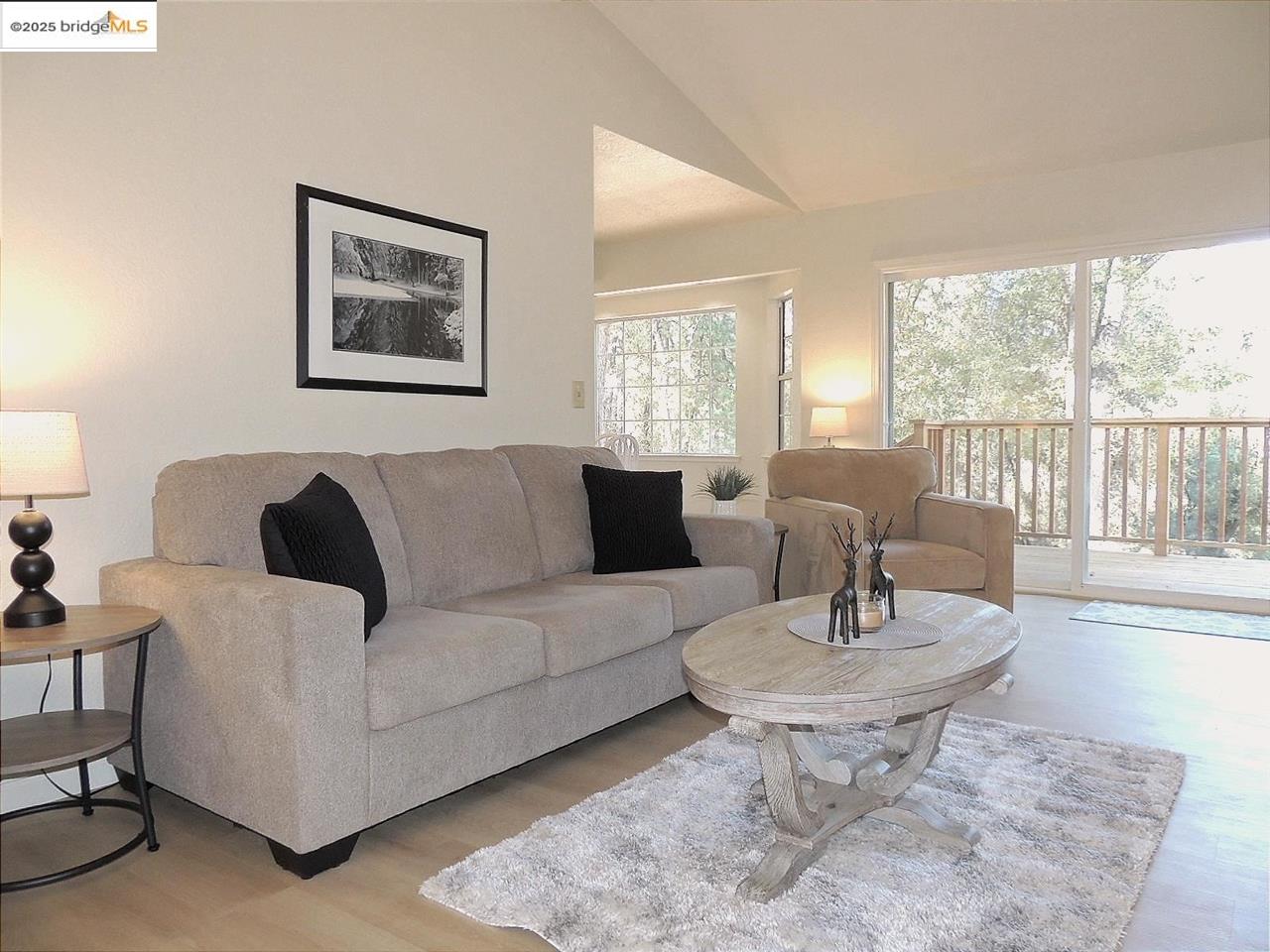Detail Gallery Image 13 of 60 For 13064 Jackson Mill, Groveland,  CA 95321-9552 - 3 Beds | 2/1 Baths