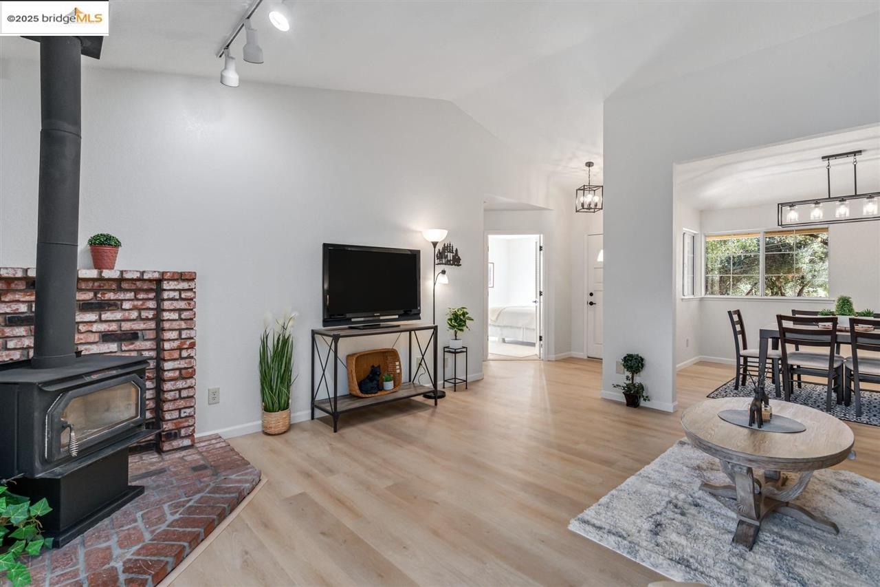 Detail Gallery Image 17 of 60 For 13064 Jackson Mill, Groveland,  CA 95321-9552 - 3 Beds | 2/1 Baths