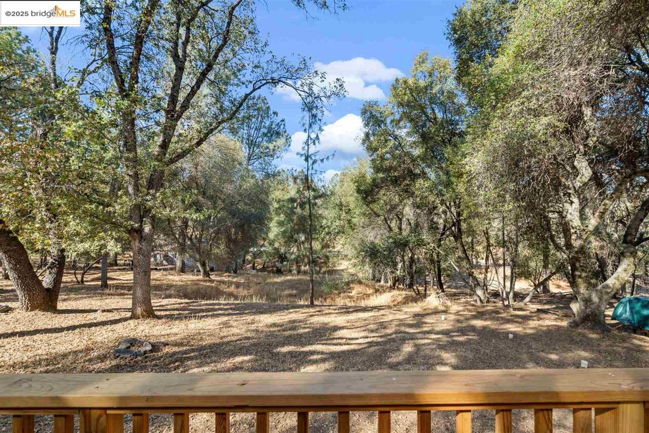 Detail Gallery Image 8 of 60 For 13064 Jackson Mill, Groveland,  CA 95321-9552 - 3 Beds | 2/1 Baths