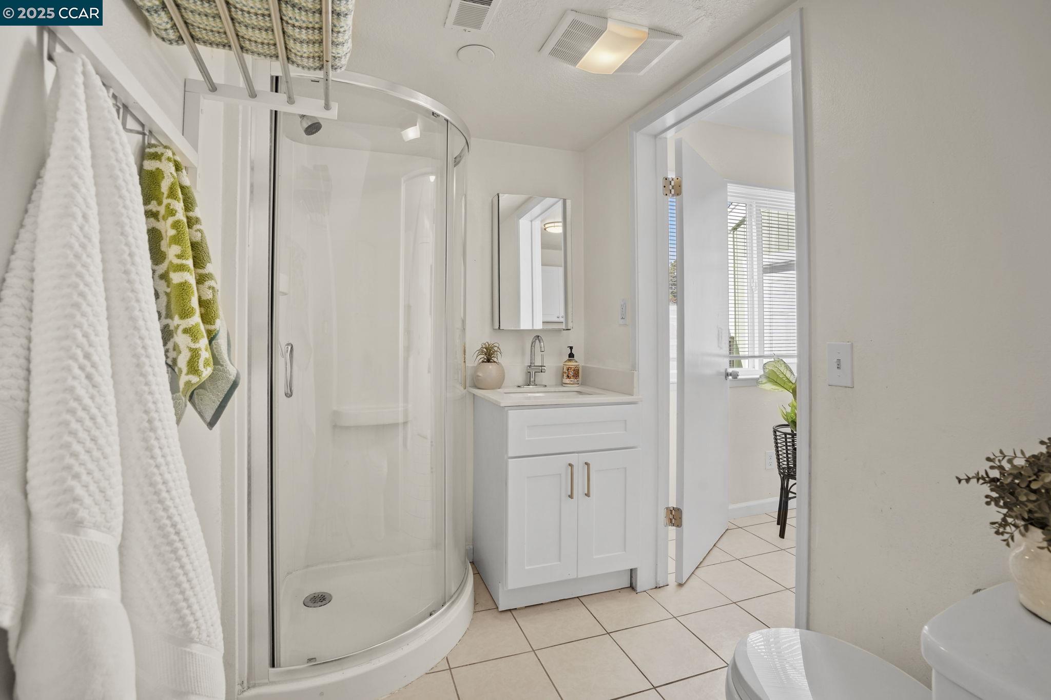 Detail Gallery Image 24 of 29 For 113 Woy Cir, Pinole,  CA 94564 - 2 Beds | 1/1 Baths