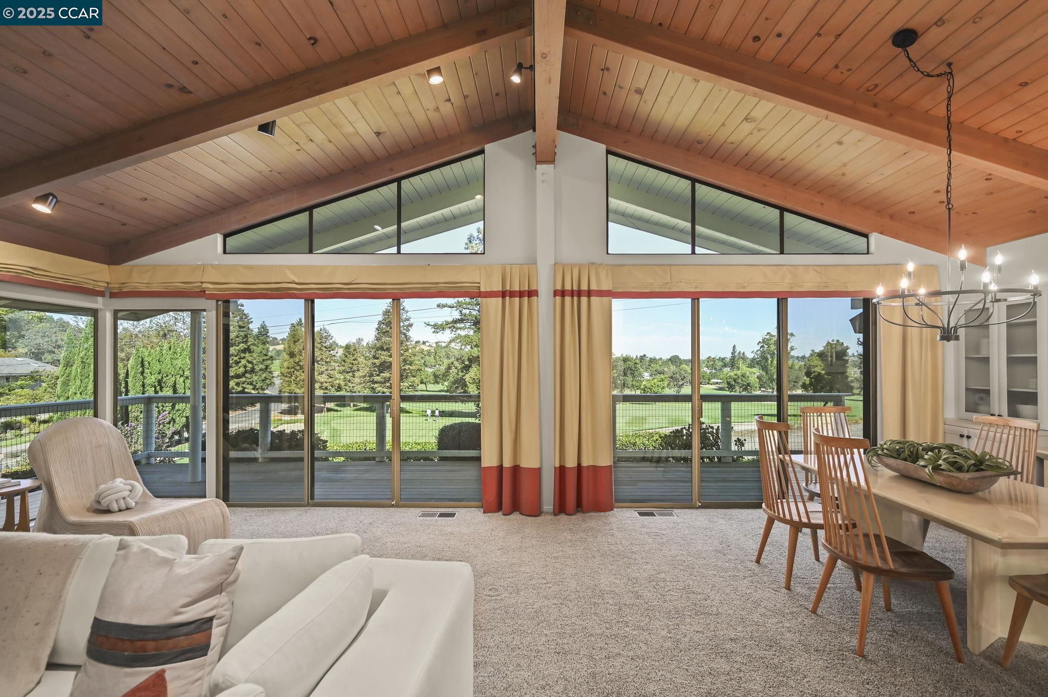 Detail Gallery Image 13 of 60 For 554 Golf Club Road, Pleasant Hill,  CA 94523 - 4 Beds | 3 Baths