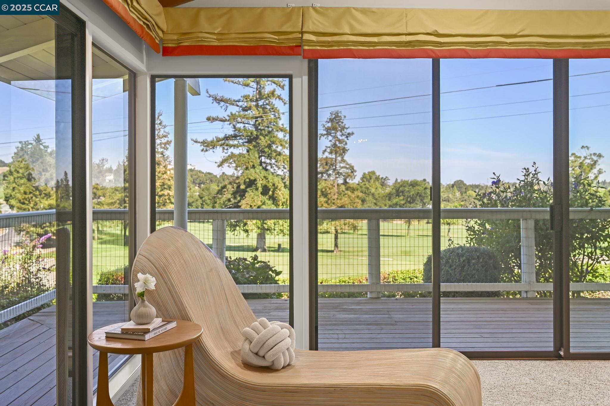 Detail Gallery Image 14 of 60 For 554 Golf Club Road, Pleasant Hill,  CA 94523 - 4 Beds | 3 Baths