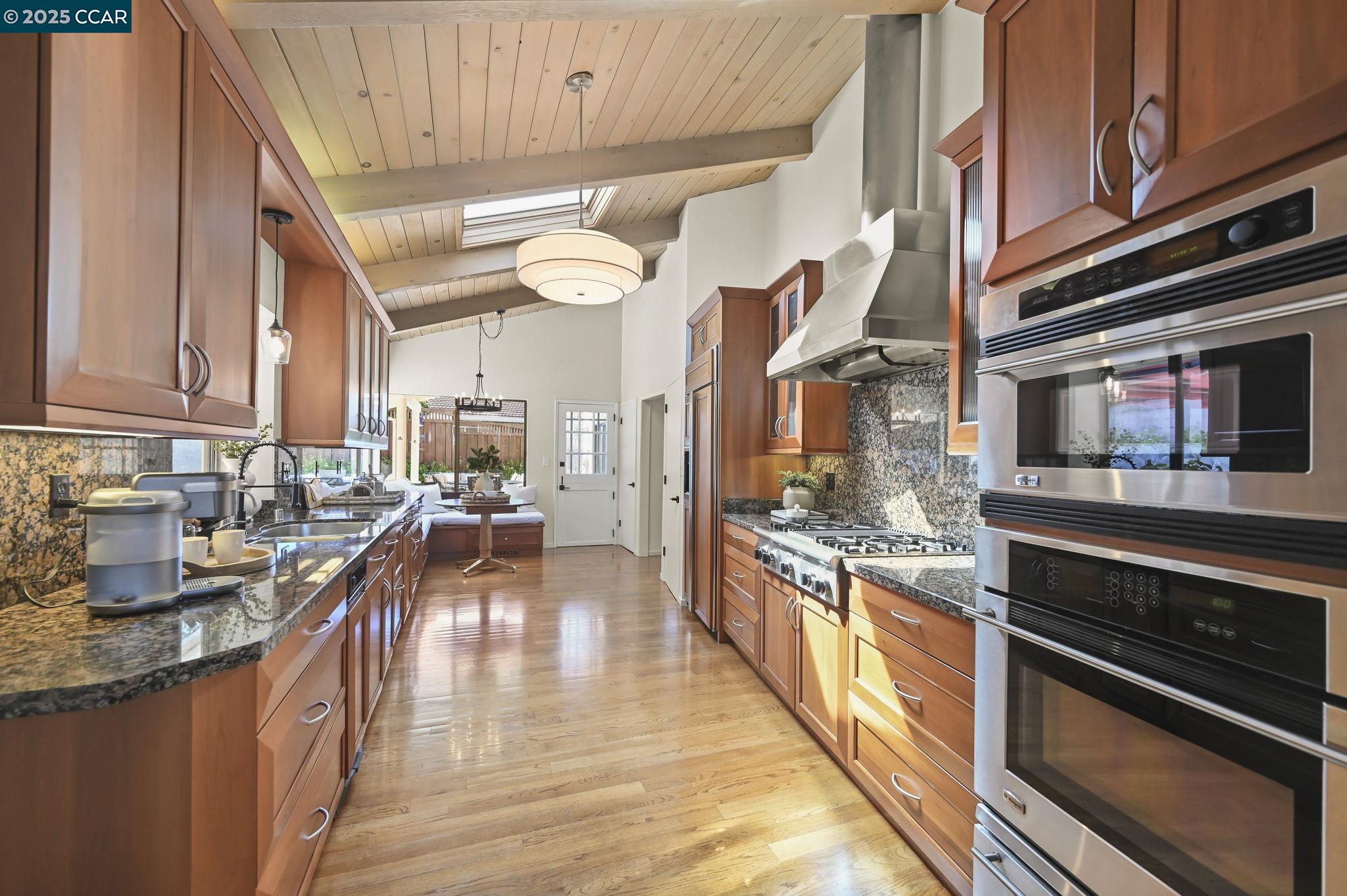 Detail Gallery Image 18 of 60 For 554 Golf Club Road, Pleasant Hill,  CA 94523 - 4 Beds | 3 Baths