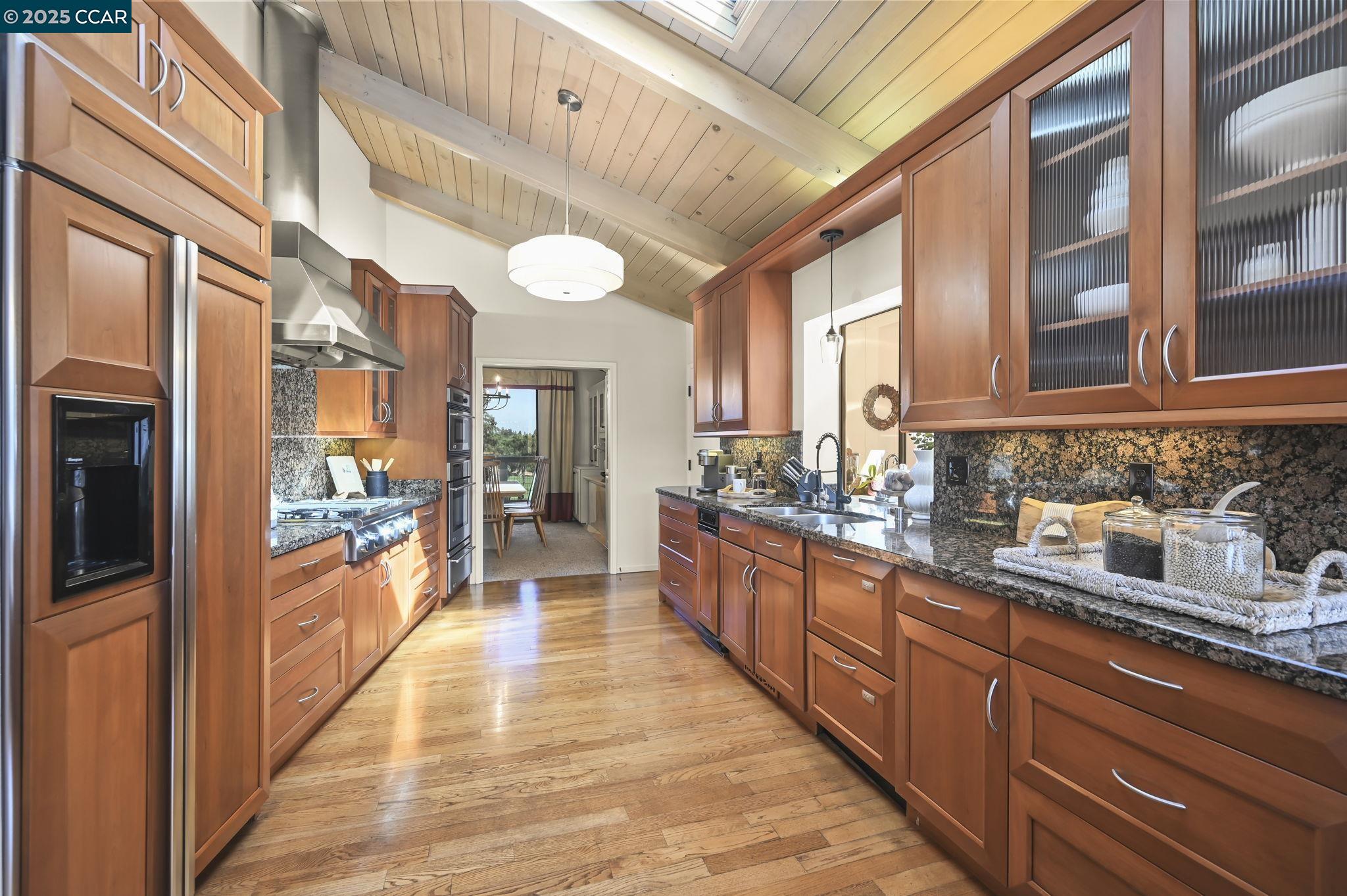 Detail Gallery Image 20 of 60 For 554 Golf Club Road, Pleasant Hill,  CA 94523 - 4 Beds | 3 Baths