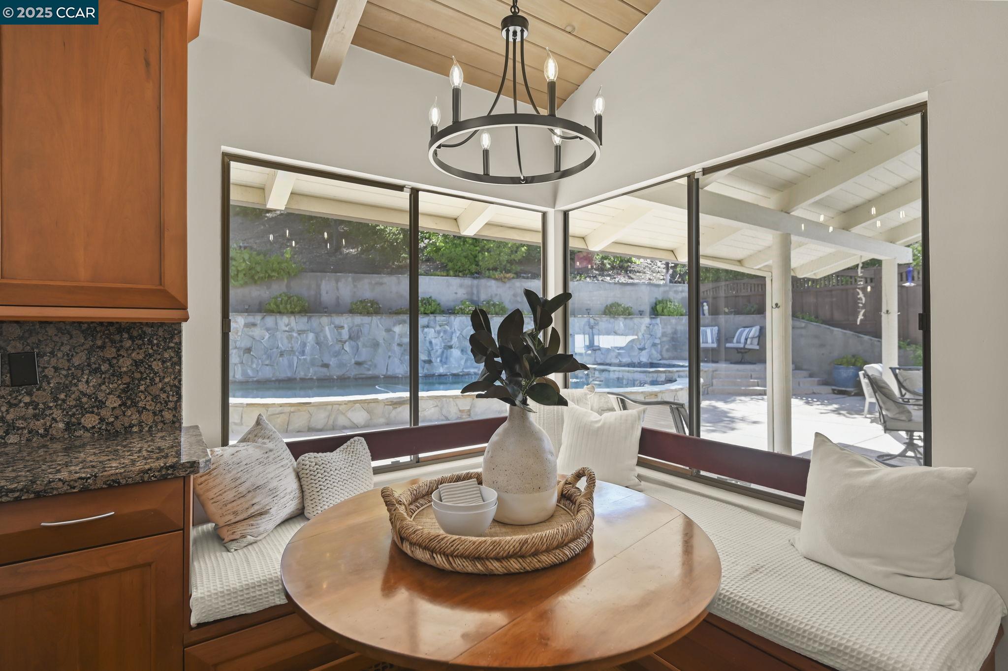 Detail Gallery Image 21 of 60 For 554 Golf Club Road, Pleasant Hill,  CA 94523 - 4 Beds | 3 Baths