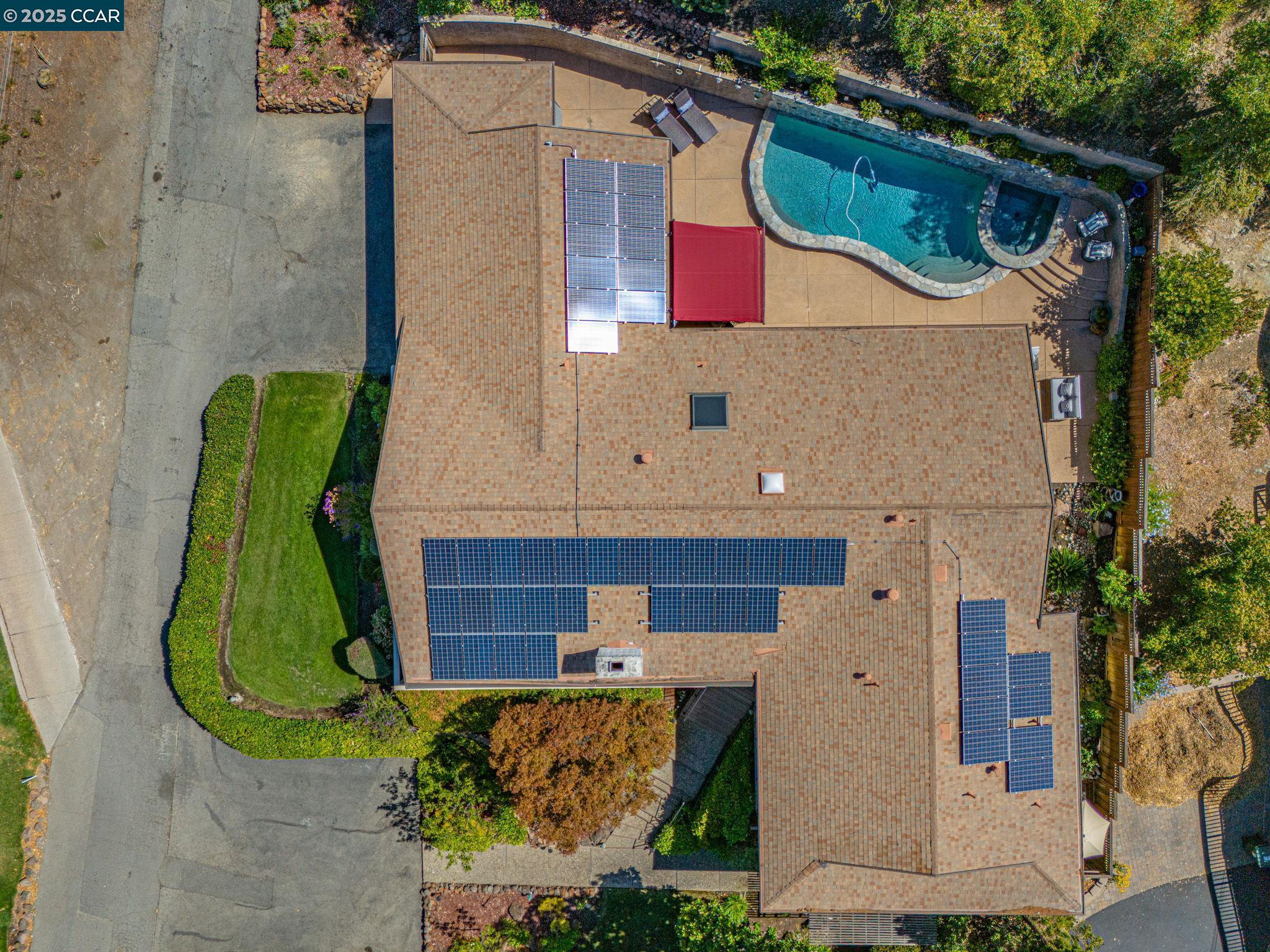 Detail Gallery Image 4 of 60 For 554 Golf Club Road, Pleasant Hill,  CA 94523 - 4 Beds | 3 Baths