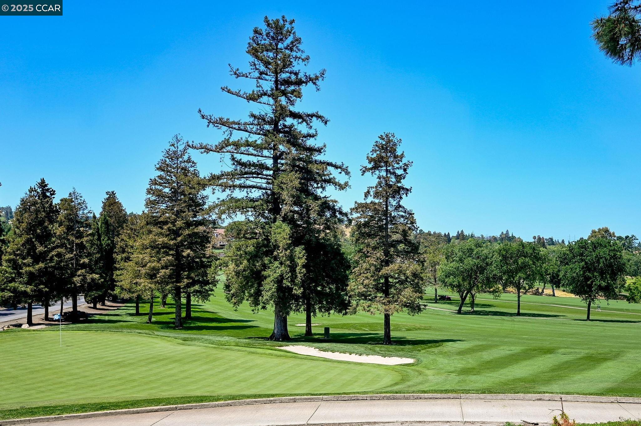 Detail Gallery Image 6 of 60 For 554 Golf Club Road, Pleasant Hill,  CA 94523 - 4 Beds | 3 Baths