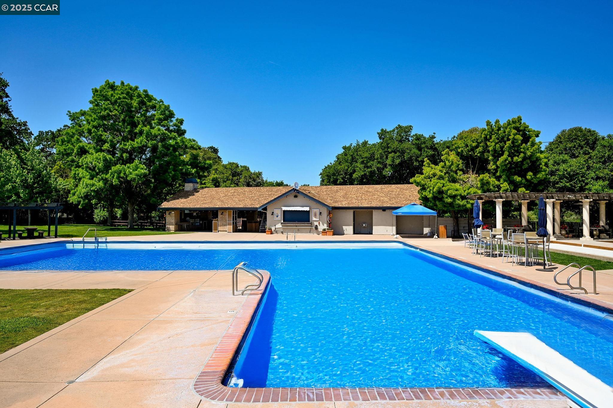 Detail Gallery Image 56 of 60 For 554 Golf Club Road, Pleasant Hill,  CA 94523 - 4 Beds | 3 Baths